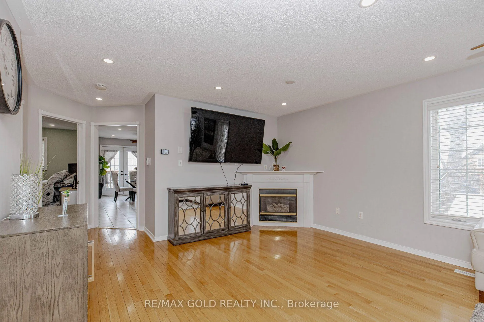 Photo 7 of 32 Aspenwood Trail, Caledon, Rural Caledon — HOMEH