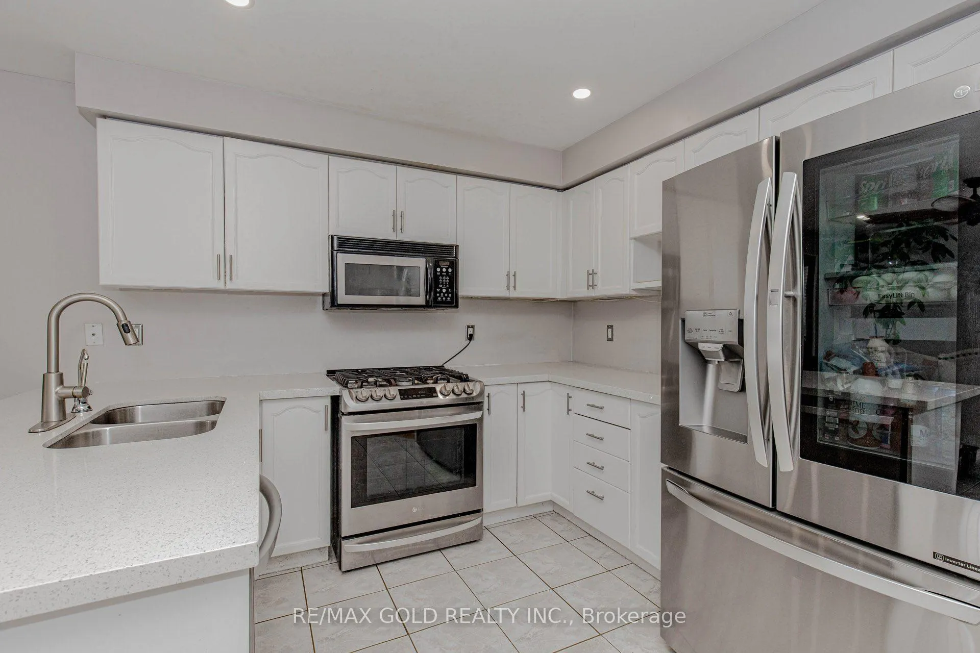 Photo 13 of 32 Aspenwood Trail, Caledon, Rural Caledon — HOMEH