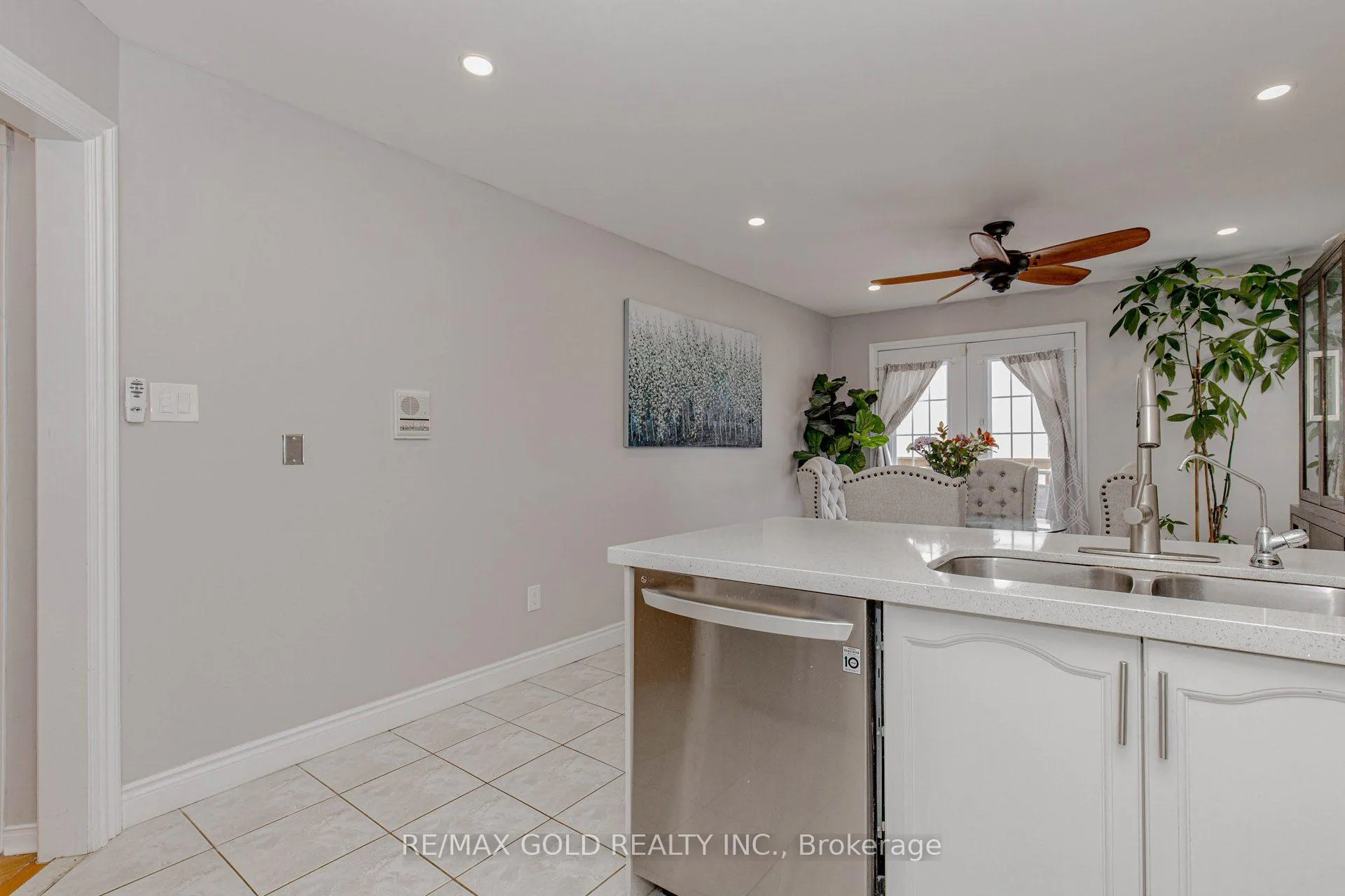 Photo 14 of 32 Aspenwood Trail, Caledon, Rural Caledon — HOMEH