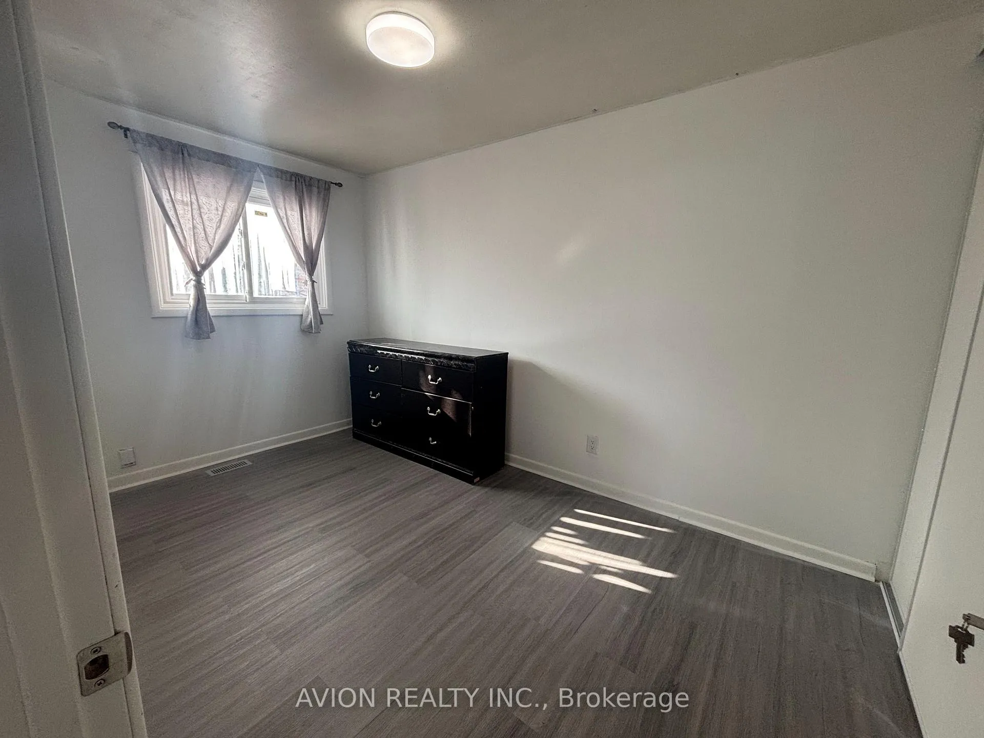 Photo 13 of 119 Birkdale Road, Scarborough, Bendale — HOMEH