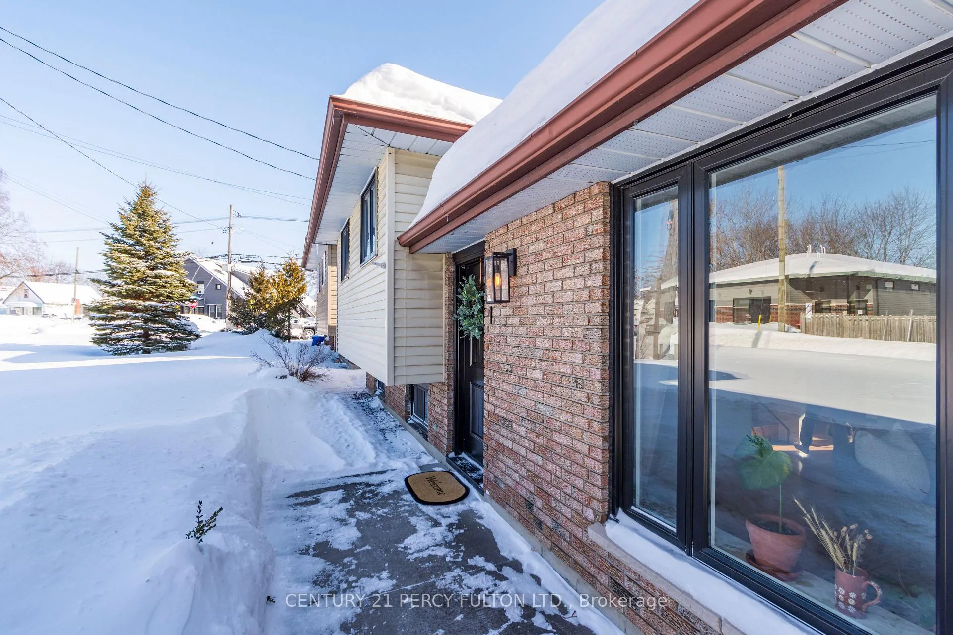 Photo 2 of 1 Peter Street, Quinte West, Trenton Ward — HOMEH