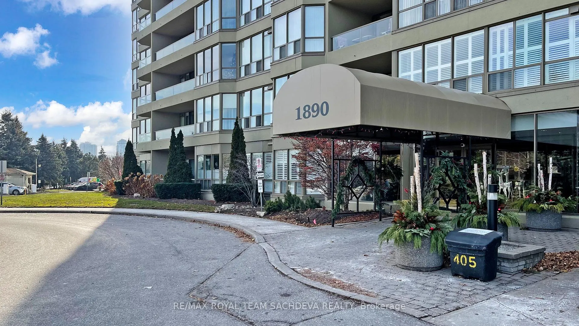 Photo 2 of Unit 211, 1890 Valley Farm Road, Pickering, Town Centre — HOMEH