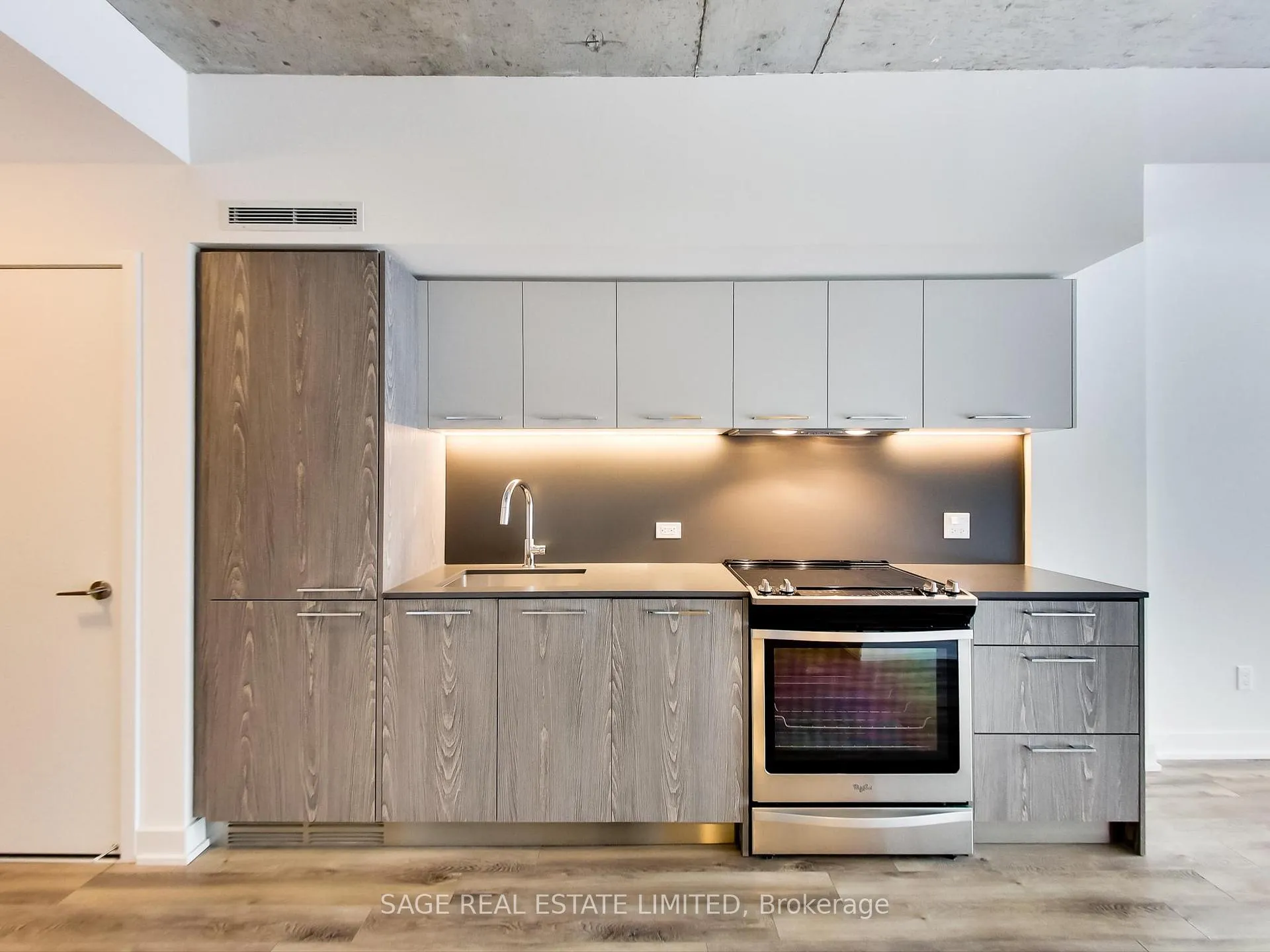 Photo 4 of Unit 408, 15 Baseball Place, Toronto, South Riverdale — HOMEH
