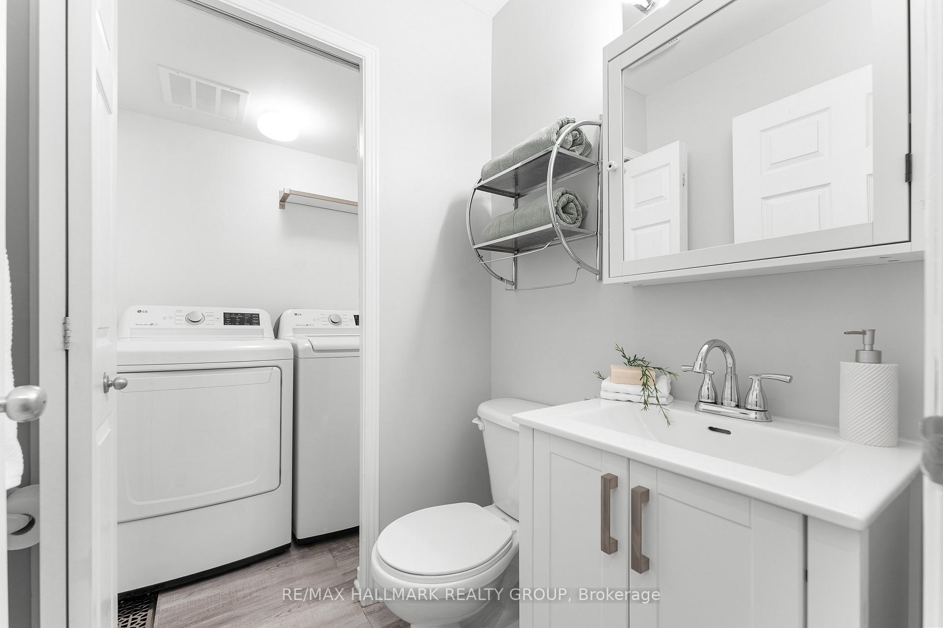 Photo 9 of 69 Highwood Private, Ottawa, Viscount Alexander Park — HOMEH
