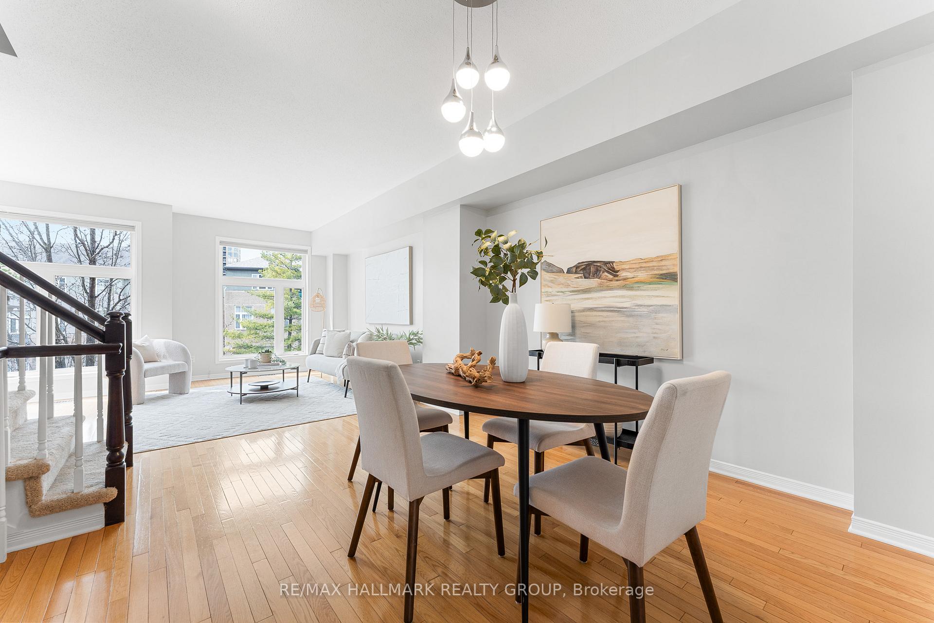 Photo 10 of 69 Highwood Private, Ottawa, Viscount Alexander Park — HOMEH