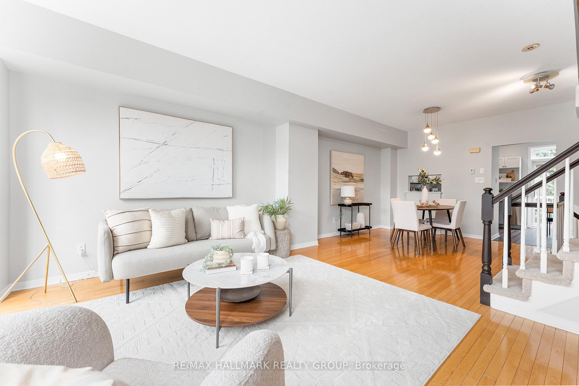 Photo 21 of 69 Highwood Private, Ottawa, Viscount Alexander Park — HOMEH