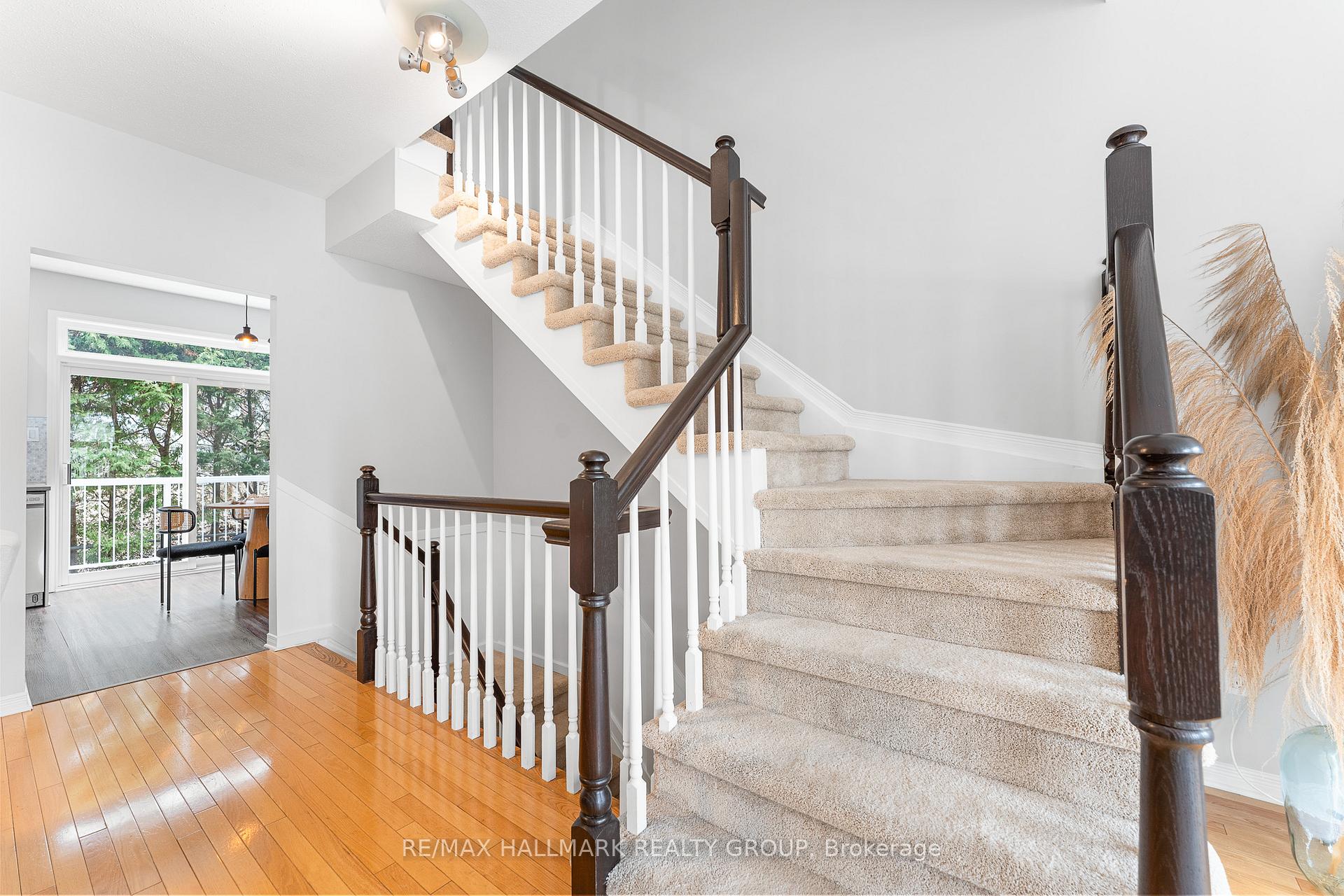 Photo 35 of 69 Highwood Private, Ottawa, Viscount Alexander Park — HOMEH
