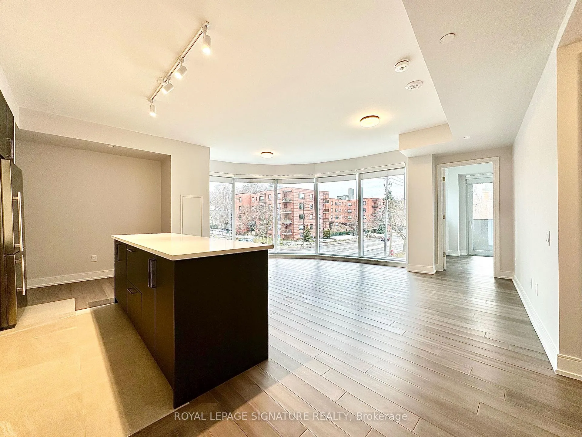 Photo 5 of Unit 306, 2525 Bathurst Street, Toronto, Forest Hill North — HOMEH