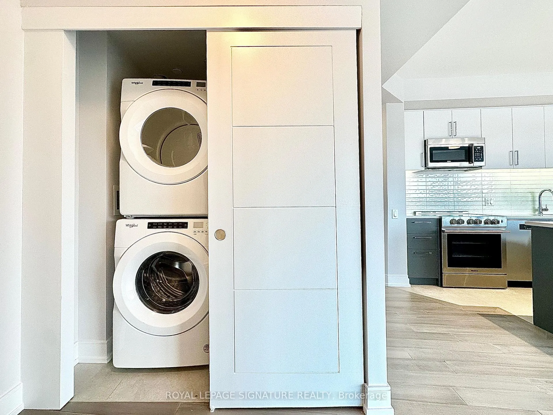 Photo 10 of Unit 306, 2525 Bathurst Street, Toronto, Forest Hill North — HOMEH