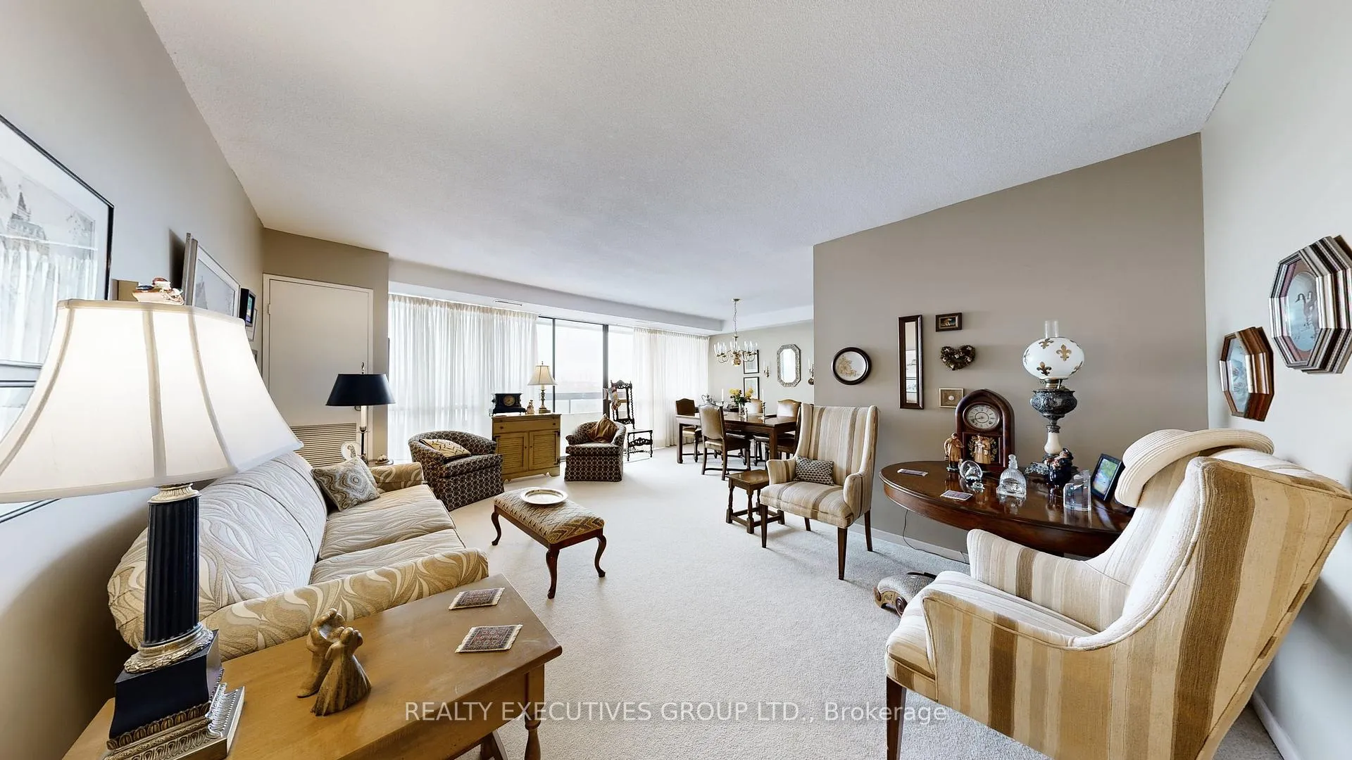 Photo 5 of Unit 905, 8111 Yonge Street, Markham, Royal Orchard — HOMEH