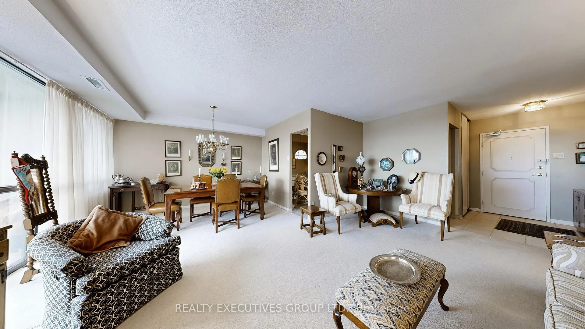 Photo 7 of Unit 905, 8111 Yonge Street, Markham, Royal Orchard — HOMEH