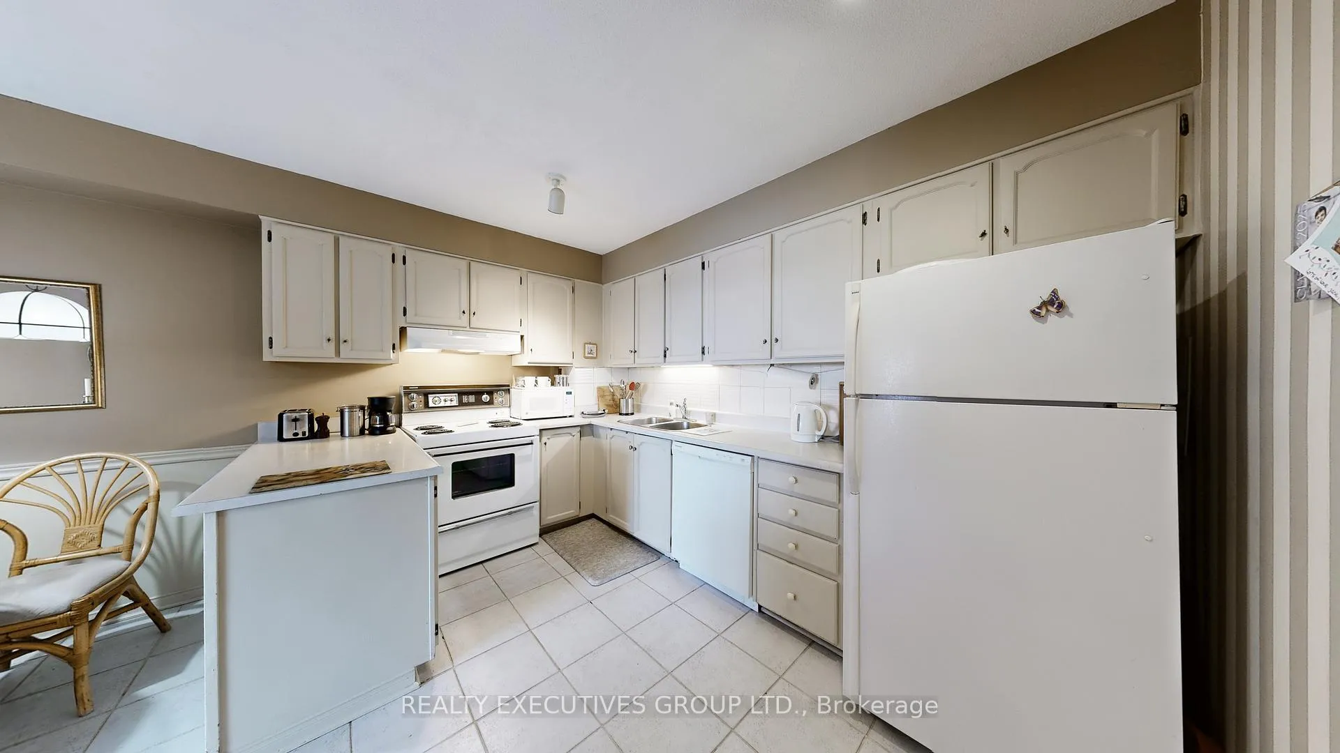 Photo 11 of Unit 905, 8111 Yonge Street, Markham, Royal Orchard — HOMEH