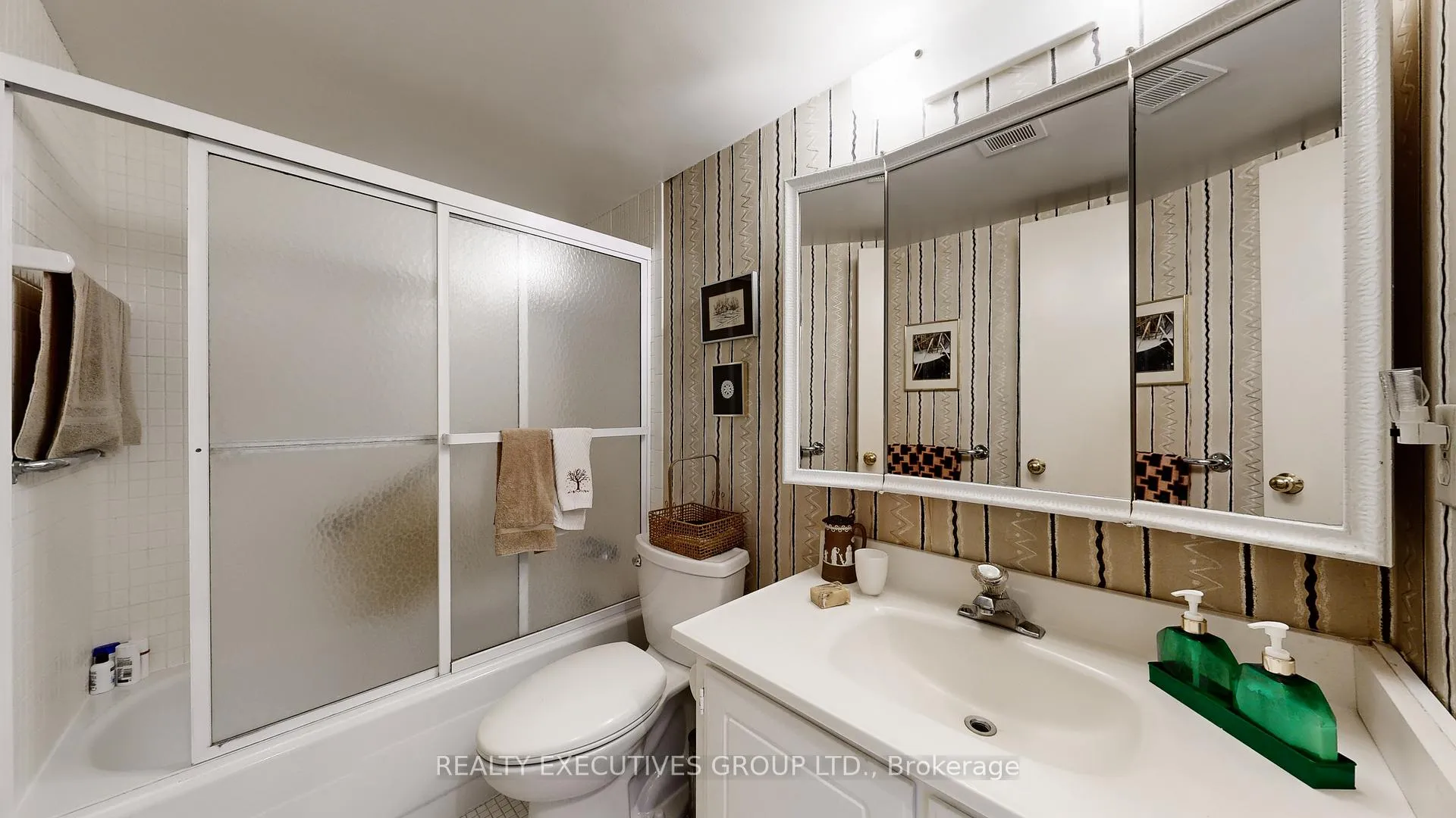Photo 21 of Unit 905, 8111 Yonge Street, Markham, Royal Orchard — HOMEH