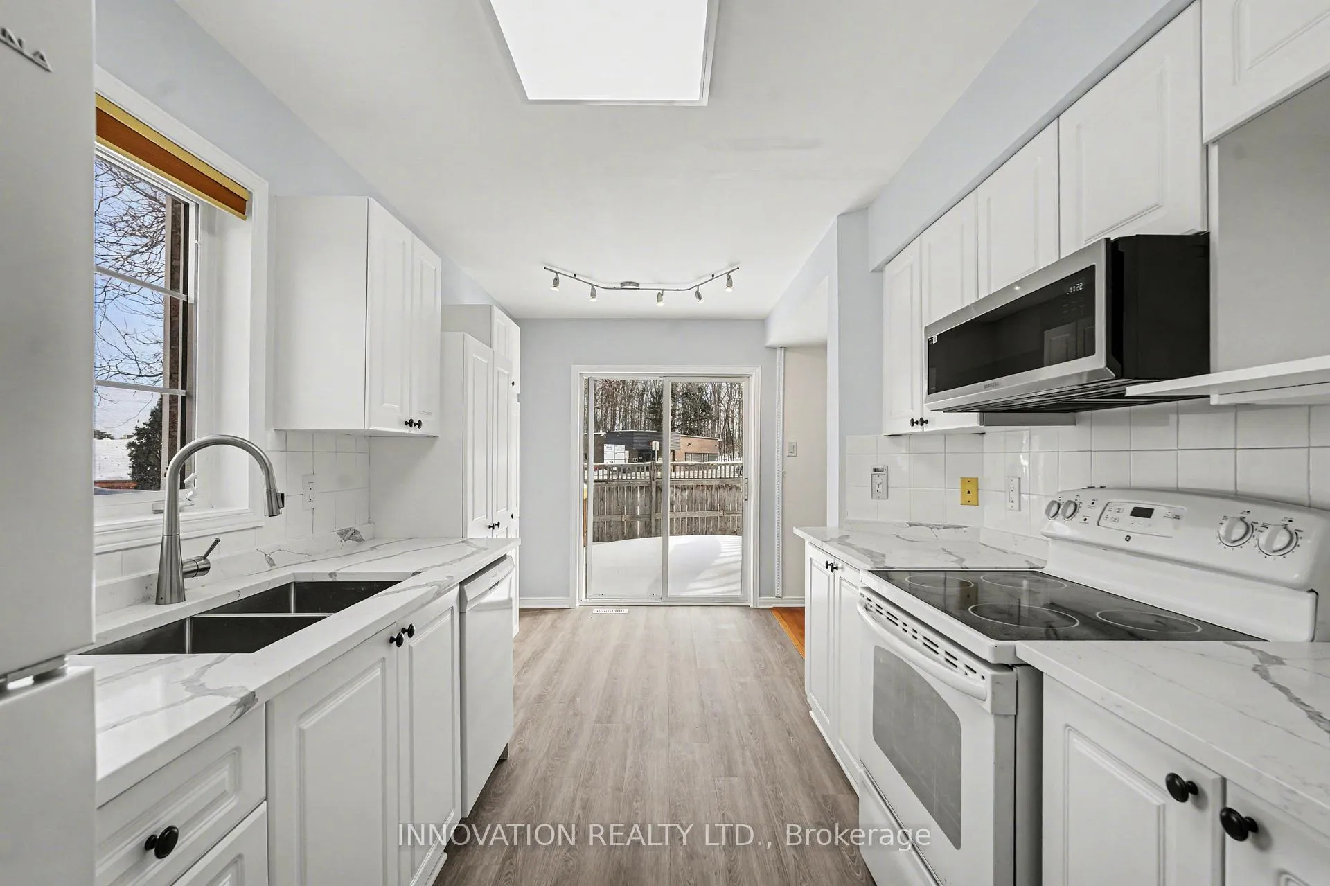 Photo 4 of 70 Cohen Avenue, Ottawa, Kanata - Katimavik — HOMEH