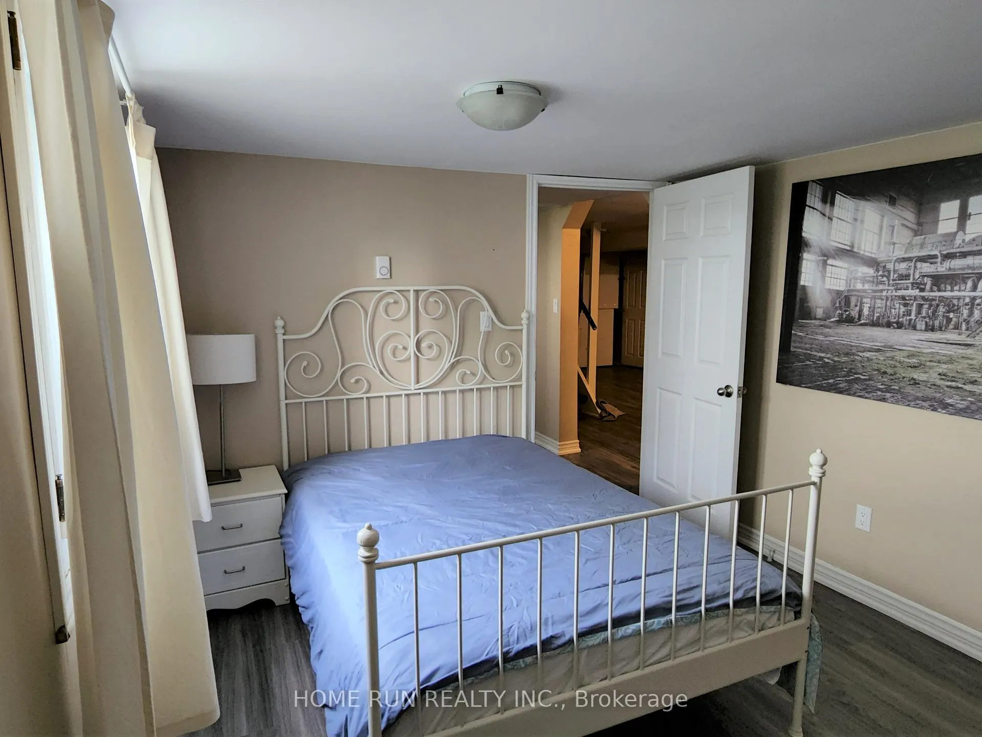Photo 15 of 14 Greenwich Avenue, Ottawa, City View/Skyline/Fisher Heights/Parkwood Hills — HOMEH