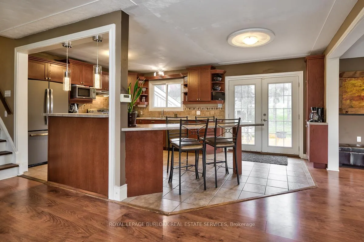 Photo 11 of 5 Bayview Avenue, Hamilton, Dundas — HOMEH