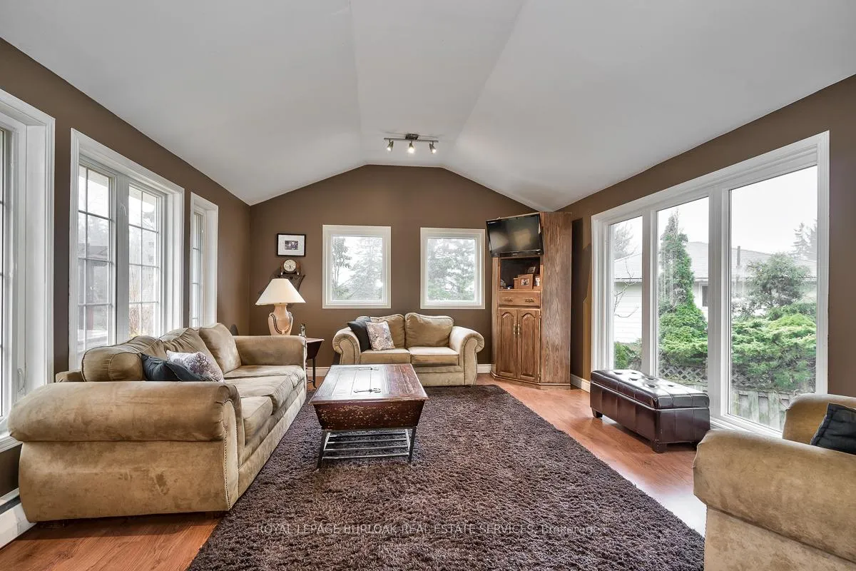 Photo 15 of 5 Bayview Avenue, Hamilton, Dundas — HOMEH