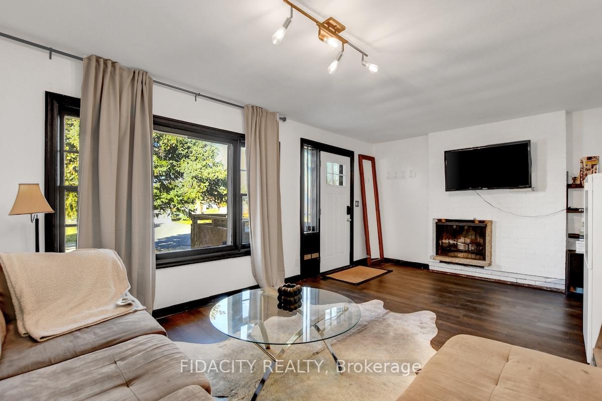 Photo 5 of 66 Withrow Avenue, Ottawa, Meadowlands/St. Claire Gardens — HOMEH