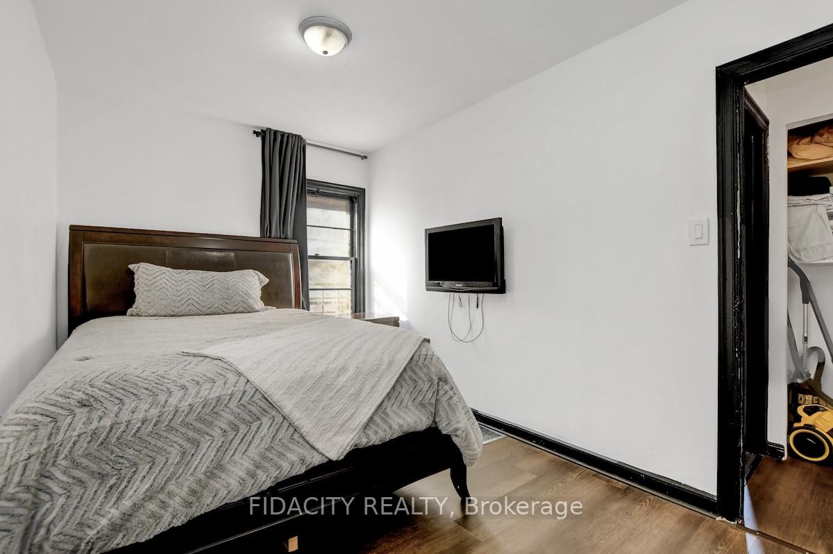 Photo 12 of 66 Withrow Avenue, Ottawa, Meadowlands/St. Claire Gardens — HOMEH