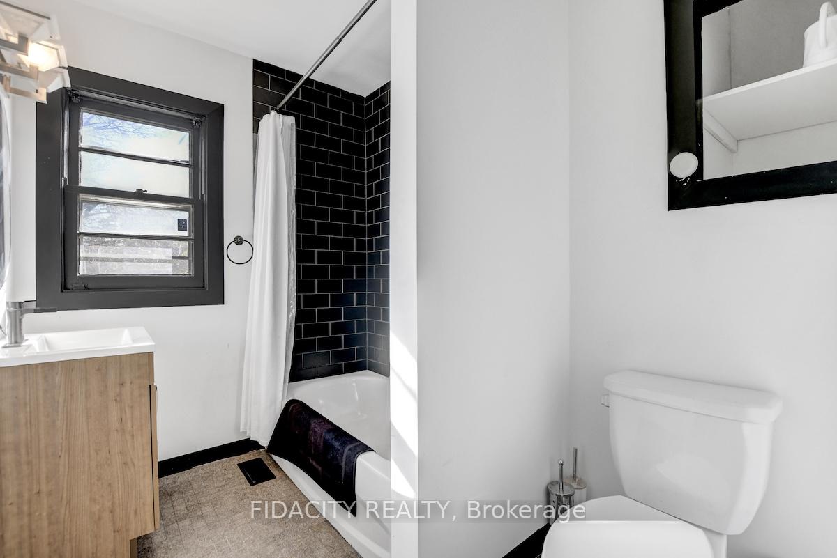 Photo 13 of 66 Withrow Avenue, Ottawa, Meadowlands/St. Claire Gardens — HOMEH