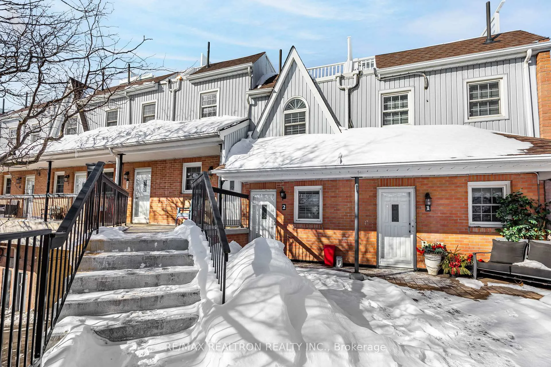Photo 2 of Unit 2, 101 Glen Manor Drive, Toronto, The Beaches — HOMEH