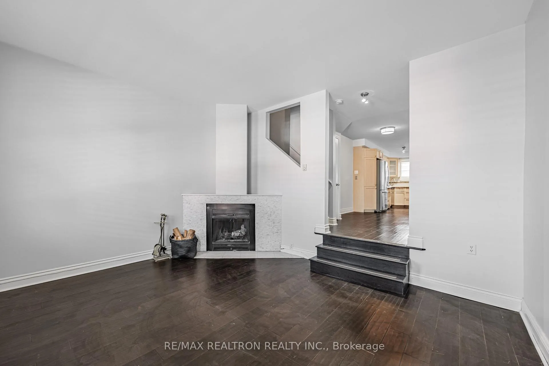 Photo 10 of Unit 2, 101 Glen Manor Drive, Toronto, The Beaches — HOMEH