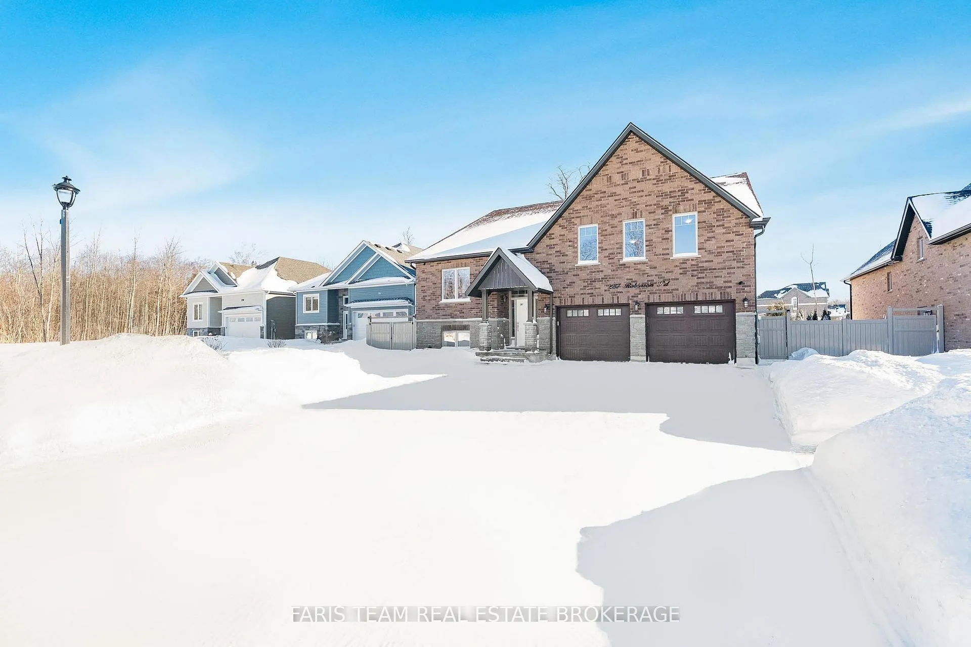 Photo 3 of 287 Robinson Road, Wasaga Beach — HOMEH