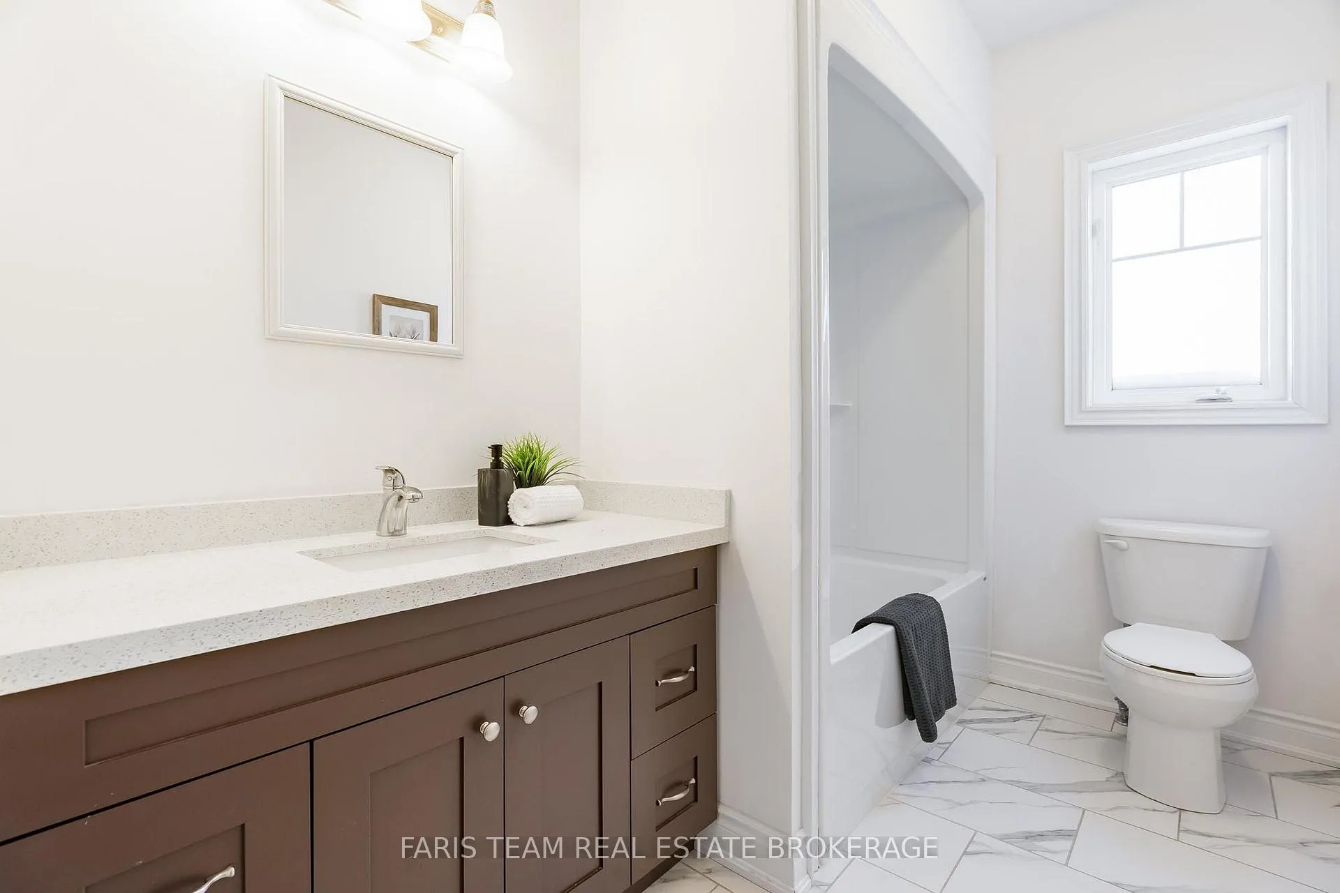 Photo 25 of 287 Robinson Road, Wasaga Beach — HOMEH
