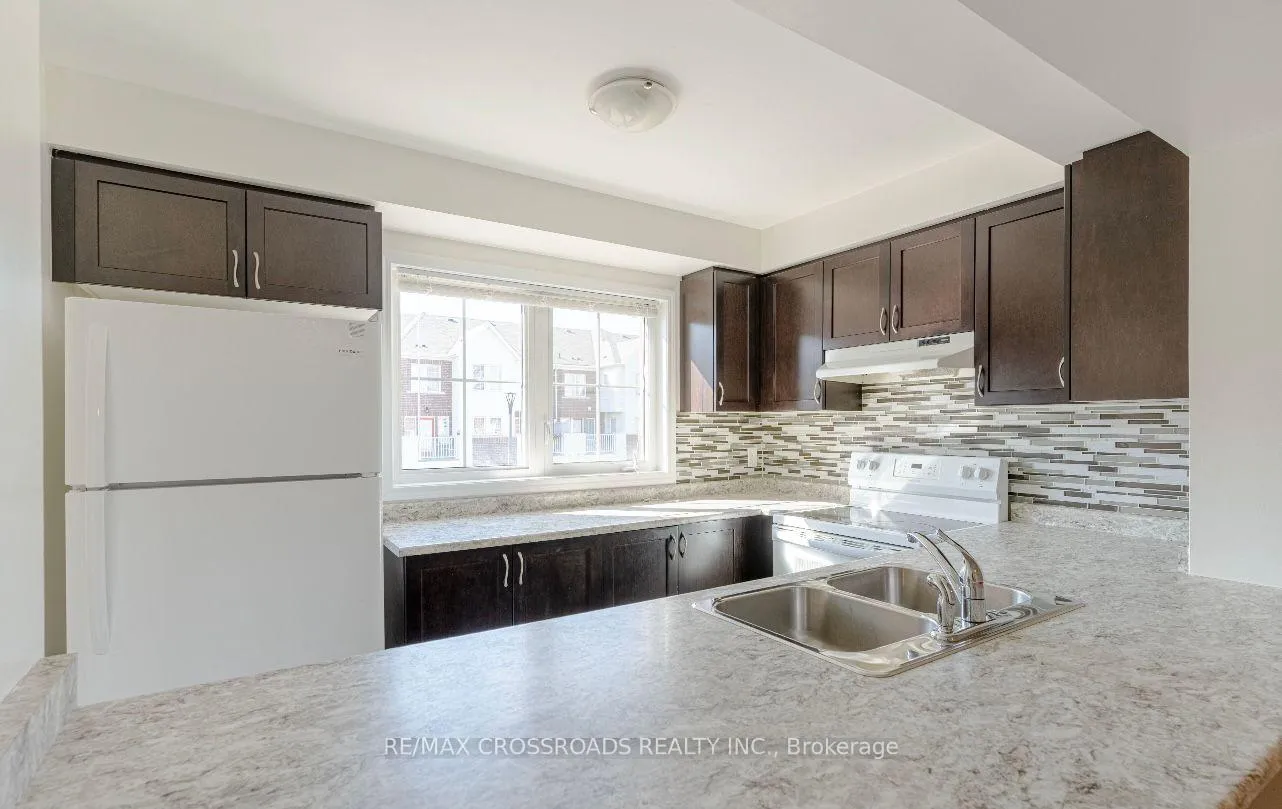 Photo 5 of 1060 Clipper Lane, Pickering, Rural Pickering — HOMEH