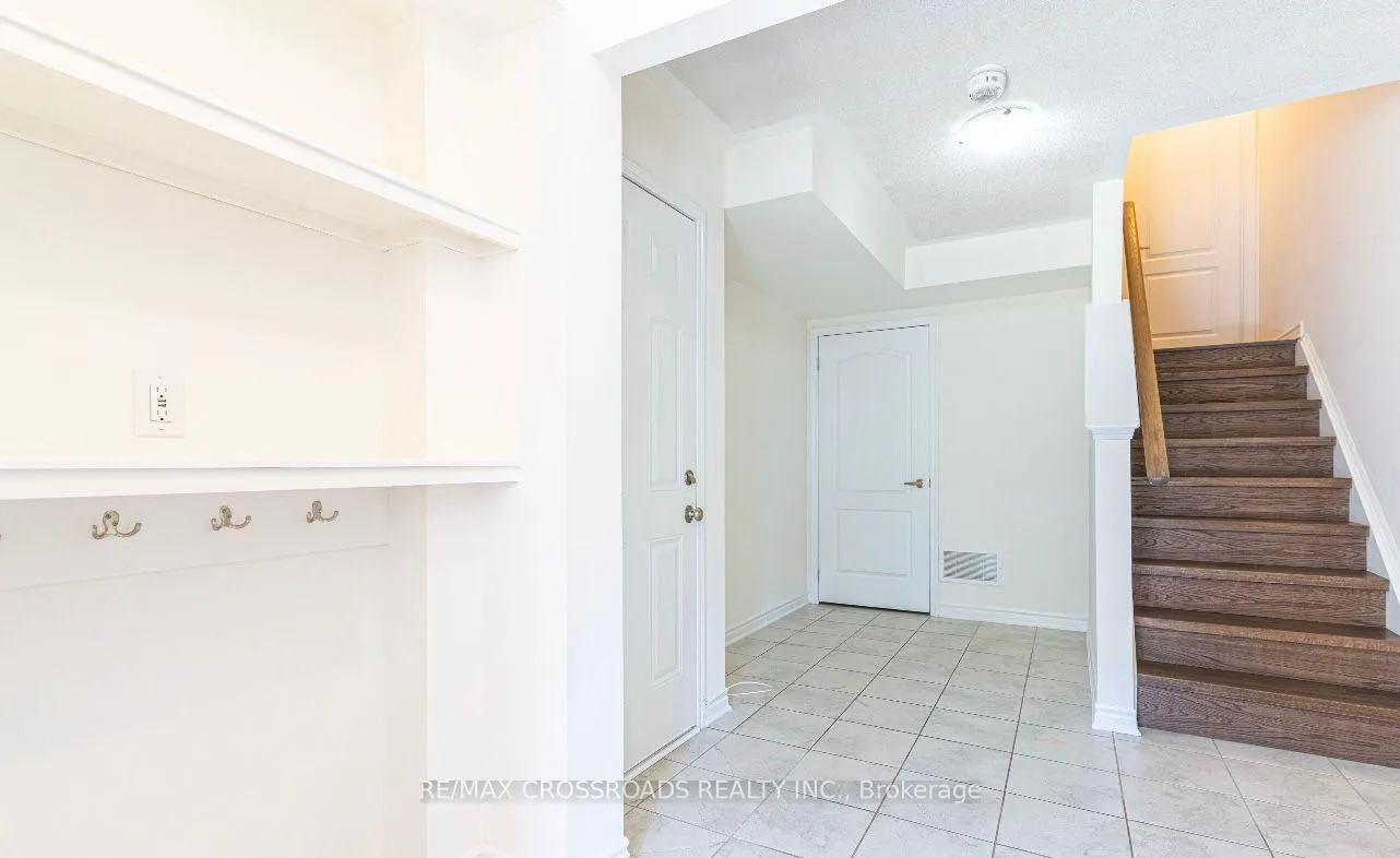 Photo 8 of 1060 Clipper Lane, Pickering, Rural Pickering — HOMEH