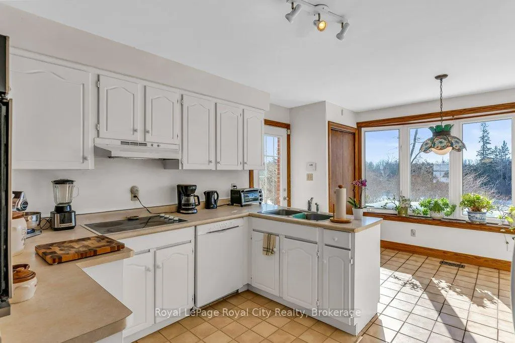 Photo 8 of 5502 Fifth Line, Guelph/Eramosa, Rural Guelph/Eramosa East — HOMEH