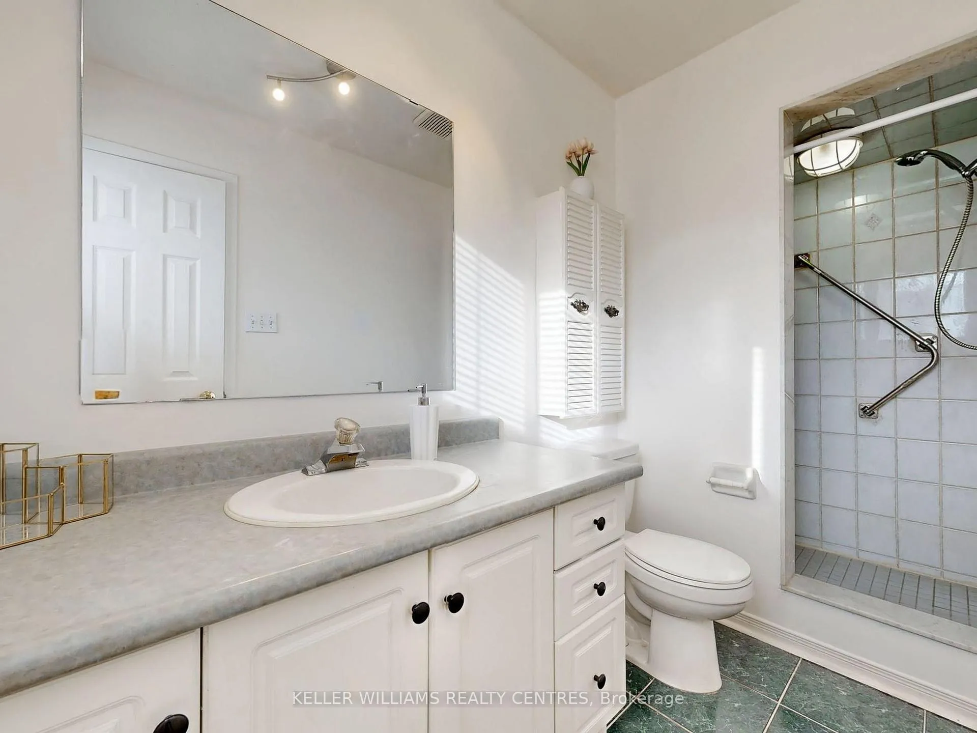 Photo 13 of 344 John West Way, Aurora, Bayview Wellington — HOMEH