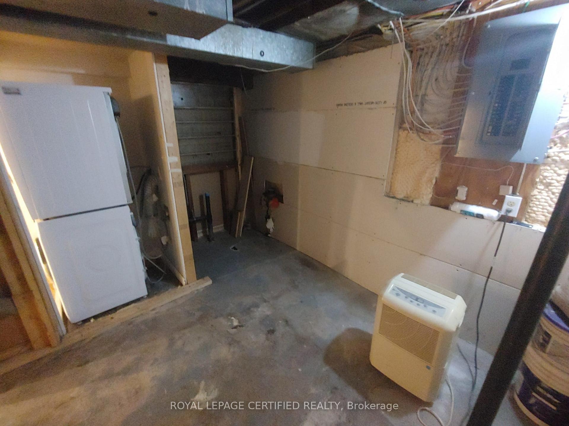 Photo 17 of Unit Basement, 17 Carrick Avenue, Hamilton, Stipley — HOMEH