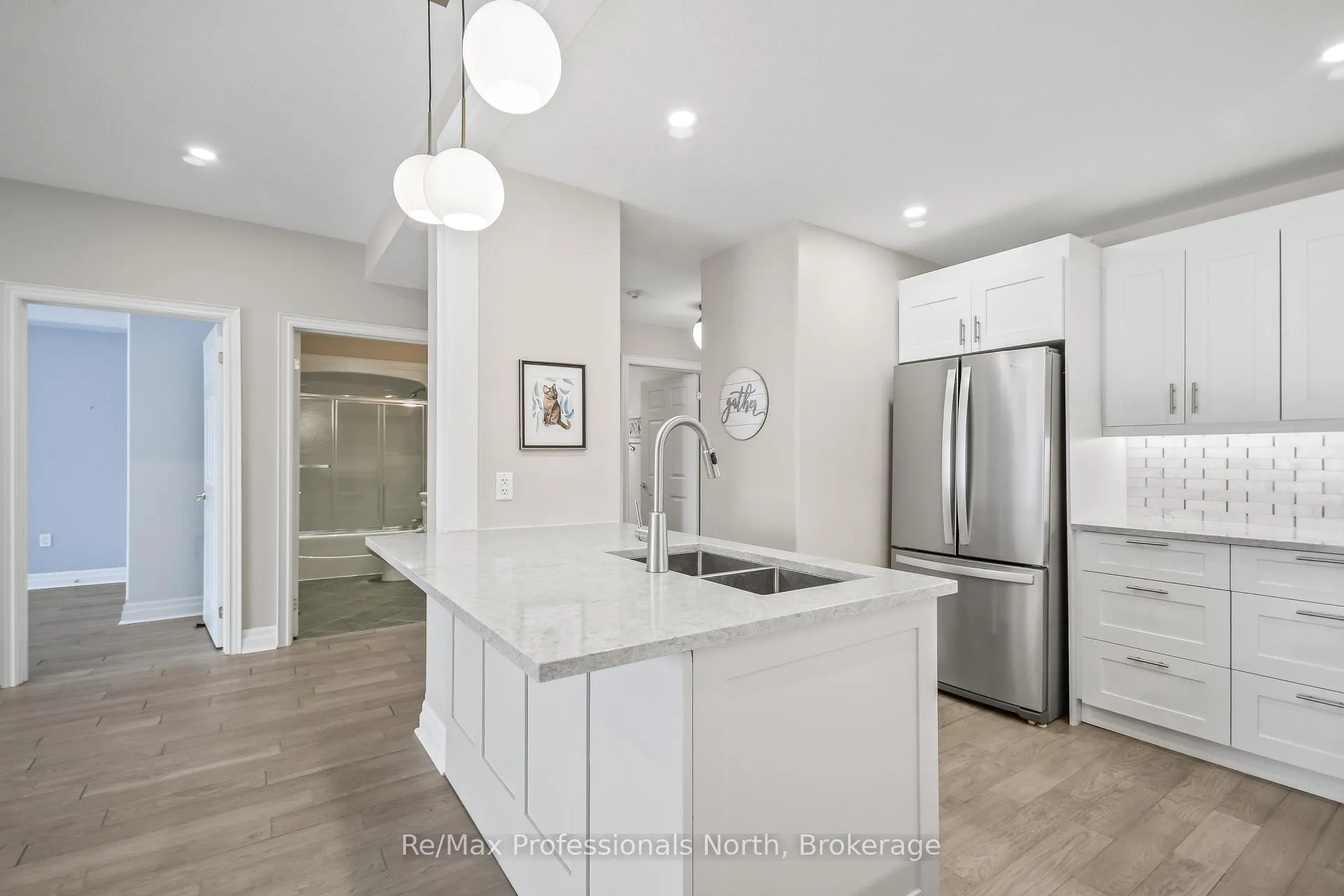Photo 7 of Unit 403, 110 Steamship Bay Road, Gravenhurst, Muskoka (S) — HOMEH