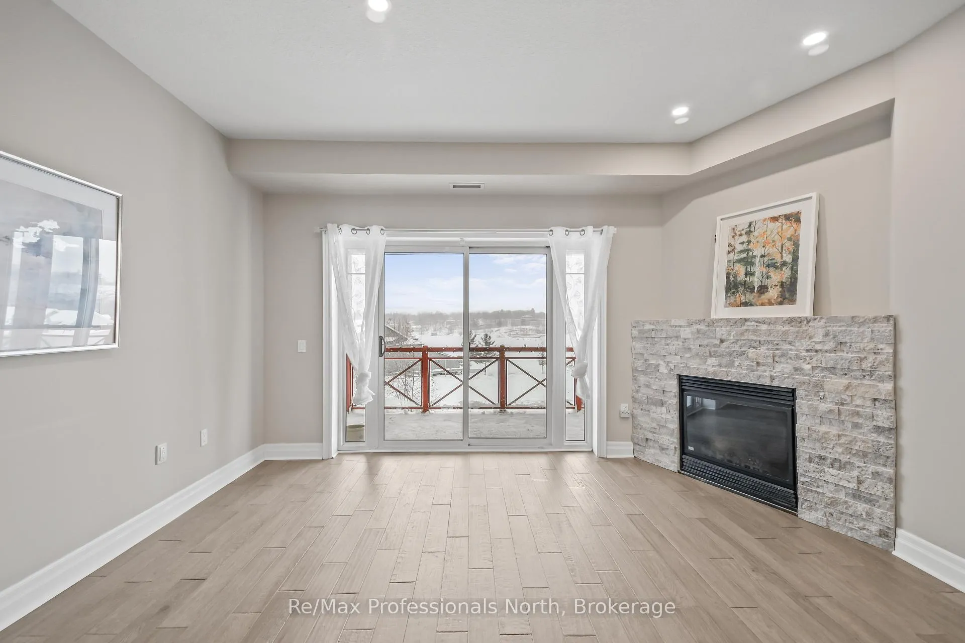 Photo 9 of Unit 403, 110 Steamship Bay Road, Gravenhurst, Muskoka (S) — HOMEH