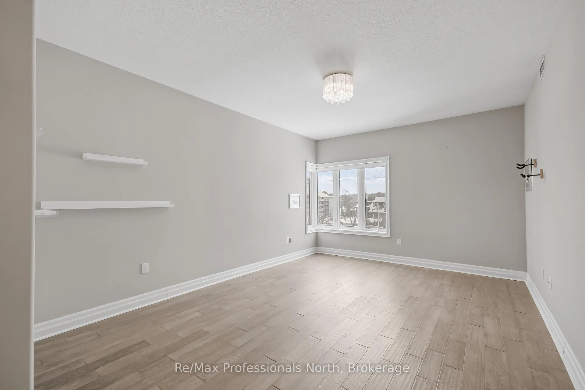Photo 12 of Unit 403, 110 Steamship Bay Road, Gravenhurst, Muskoka (S) — HOMEH
