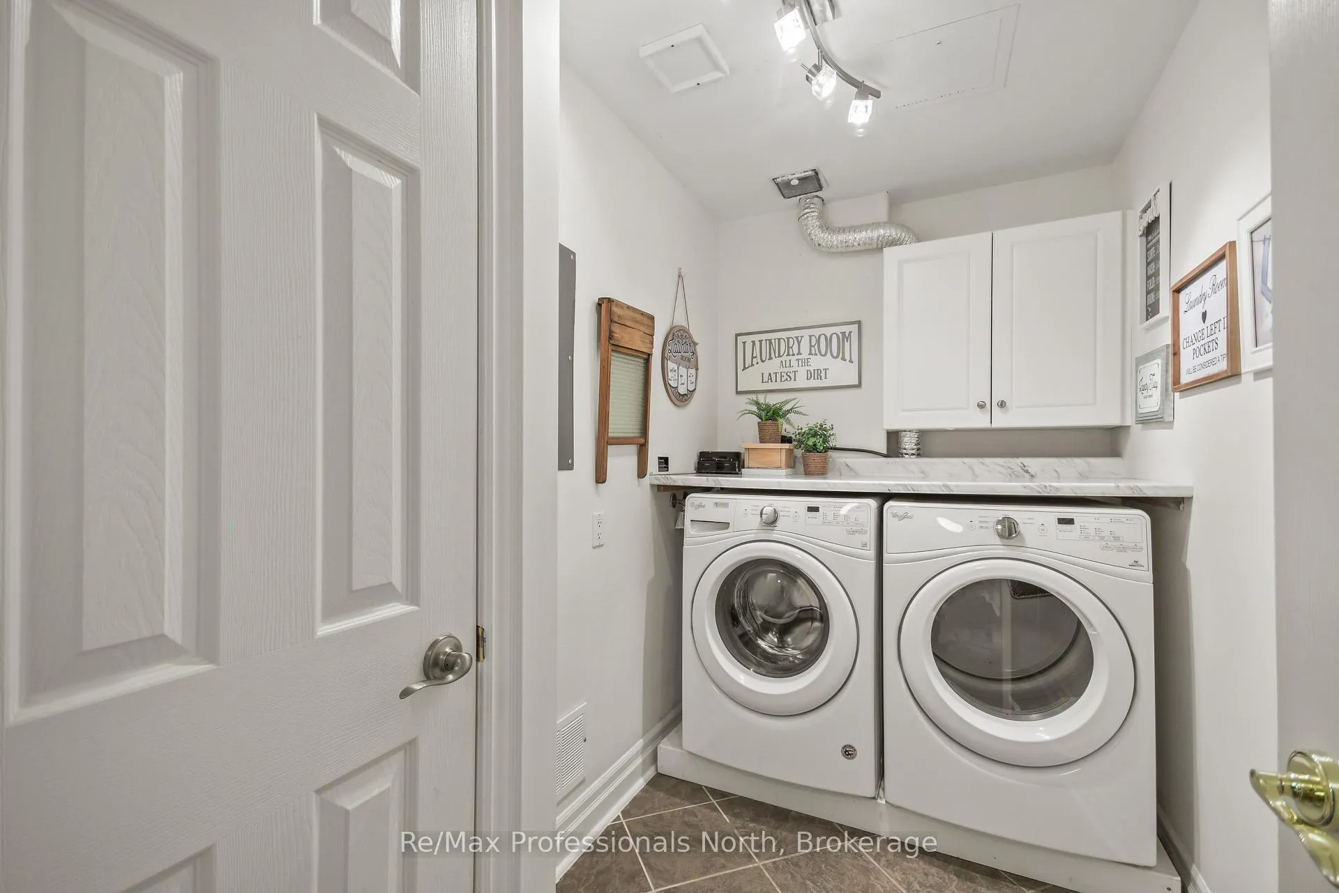 Photo 19 of Unit 403, 110 Steamship Bay Road, Gravenhurst, Muskoka (S) — HOMEH