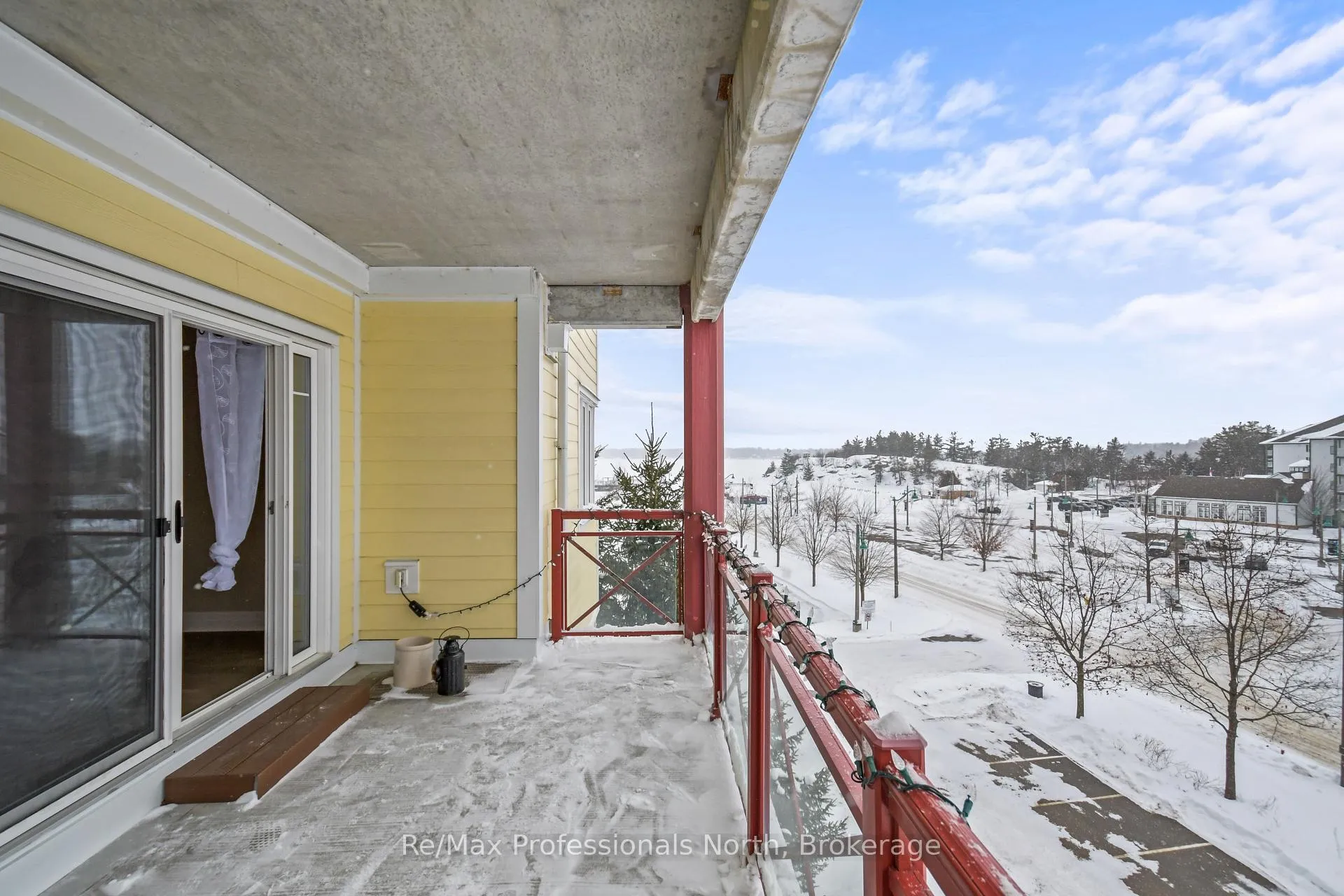 Photo 21 of Unit 403, 110 Steamship Bay Road, Gravenhurst, Muskoka (S) — HOMEH