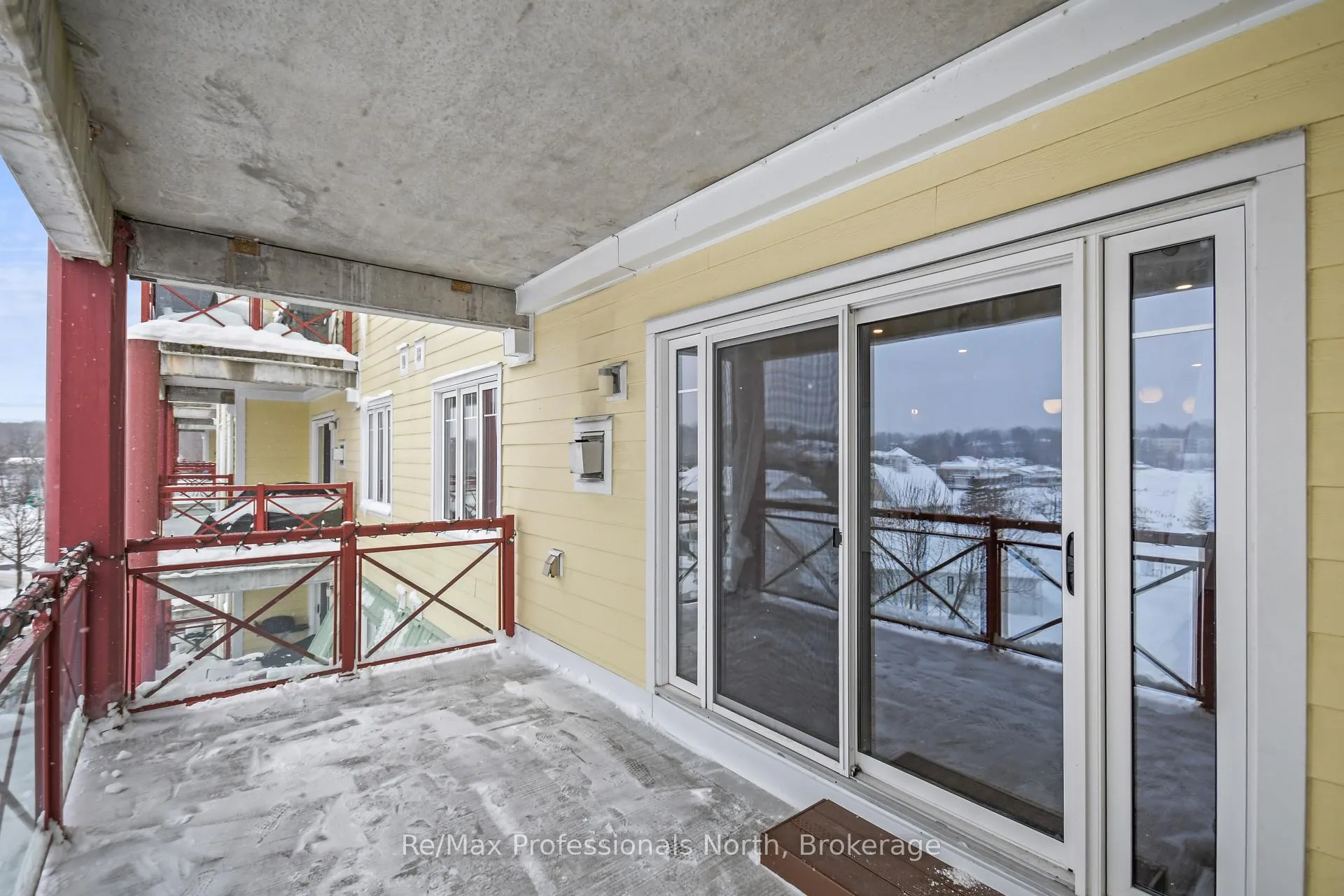 Photo 23 of Unit 403, 110 Steamship Bay Road, Gravenhurst, Muskoka (S) — HOMEH
