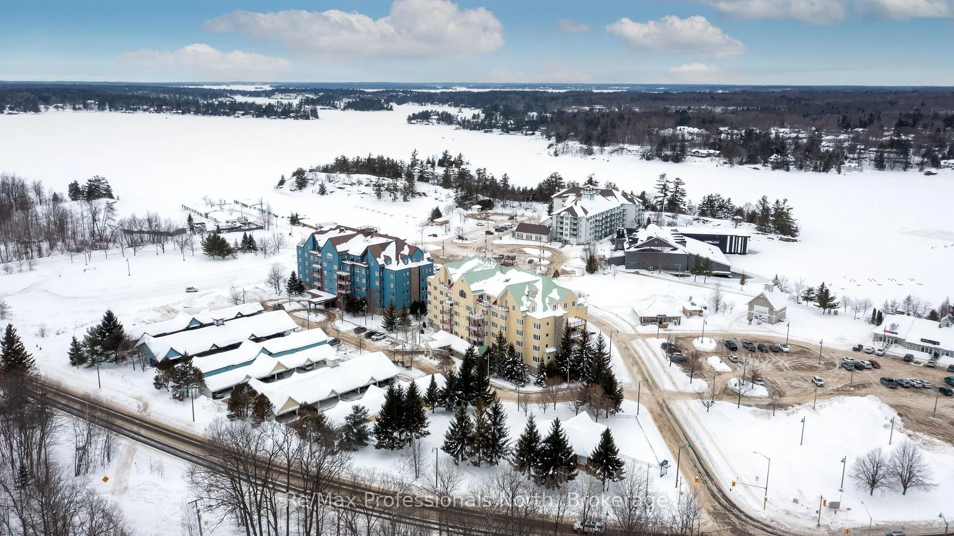 Photo 33 of Unit 403, 110 Steamship Bay Road, Gravenhurst, Muskoka (S) — HOMEH