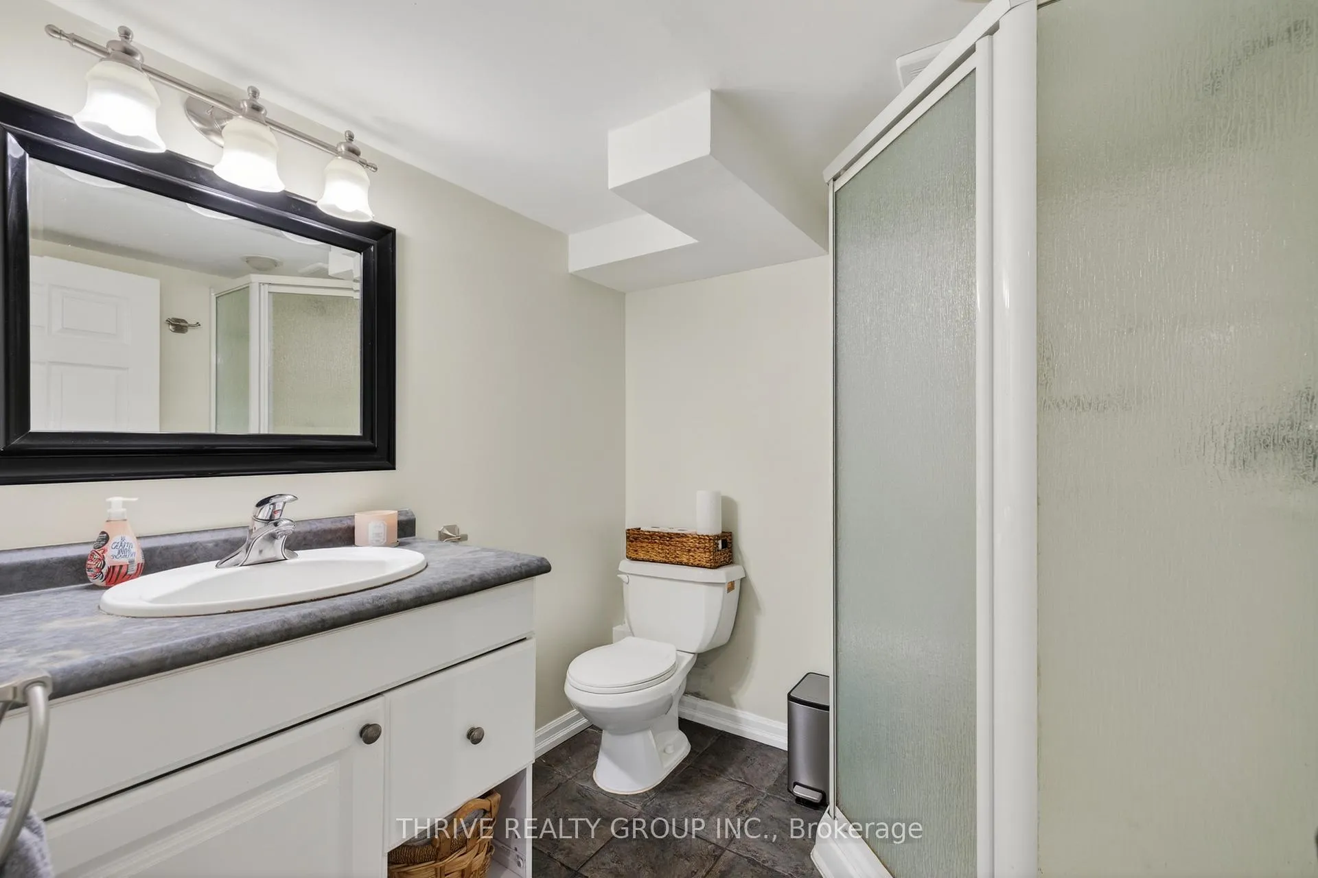 Photo 33 of 34 Devonshire Avenue, London, South G — HOMEH