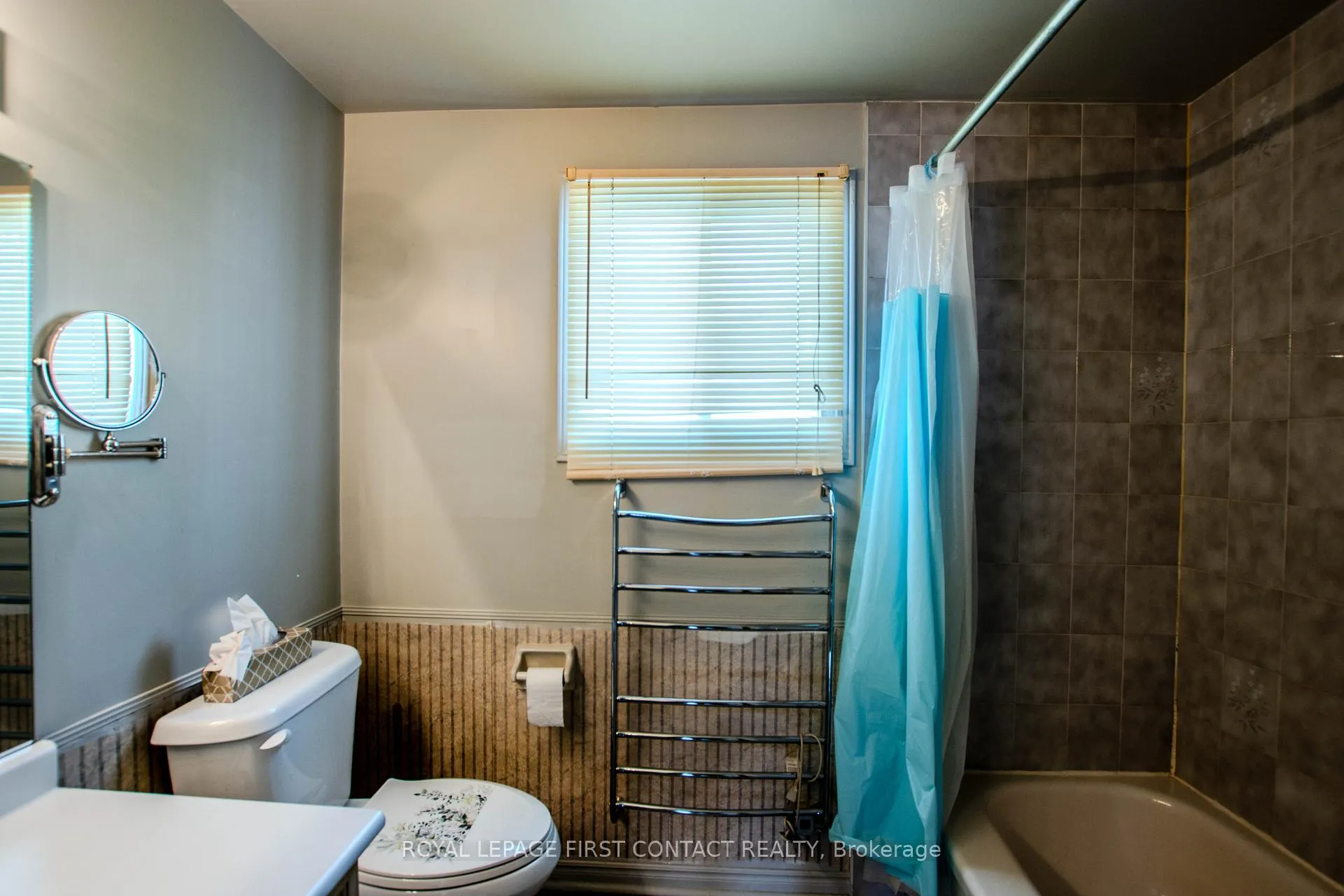 Photo 12 of 27 Royal Oak Drive, Innisfil, Cookstown — HOMEH