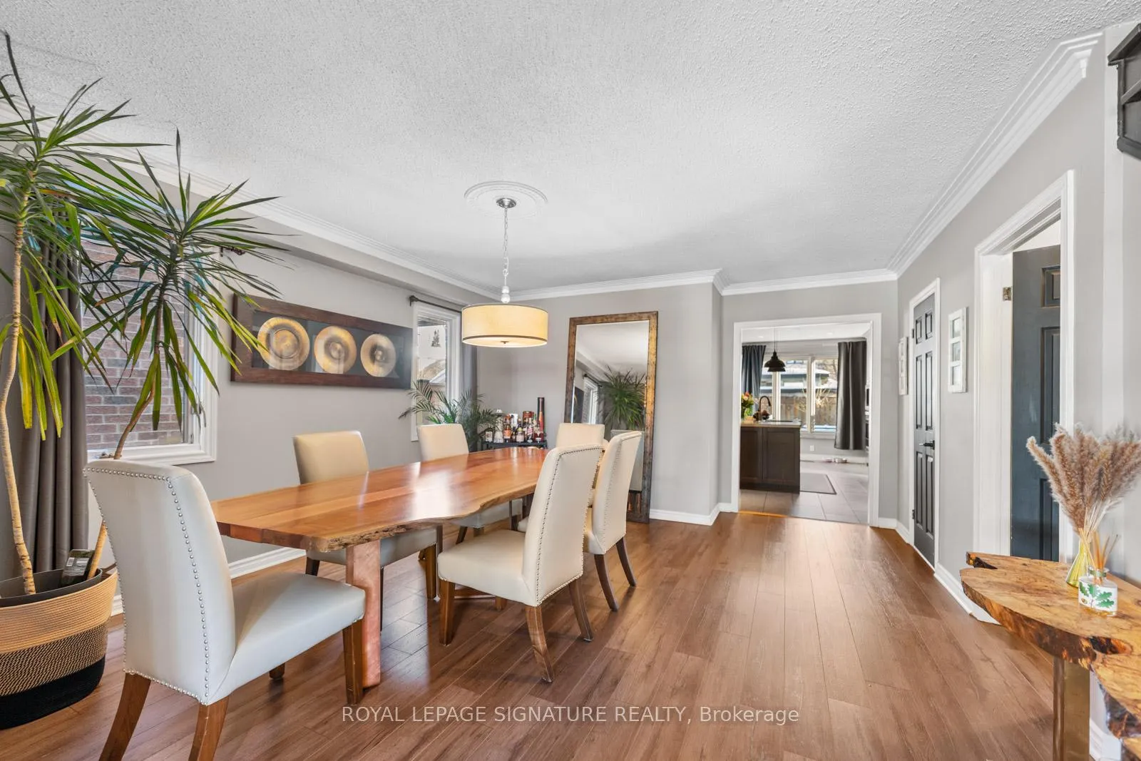 Photo 6 of 155 Blantyre Avenue, Toronto, East End-Danforth — HOMEH
