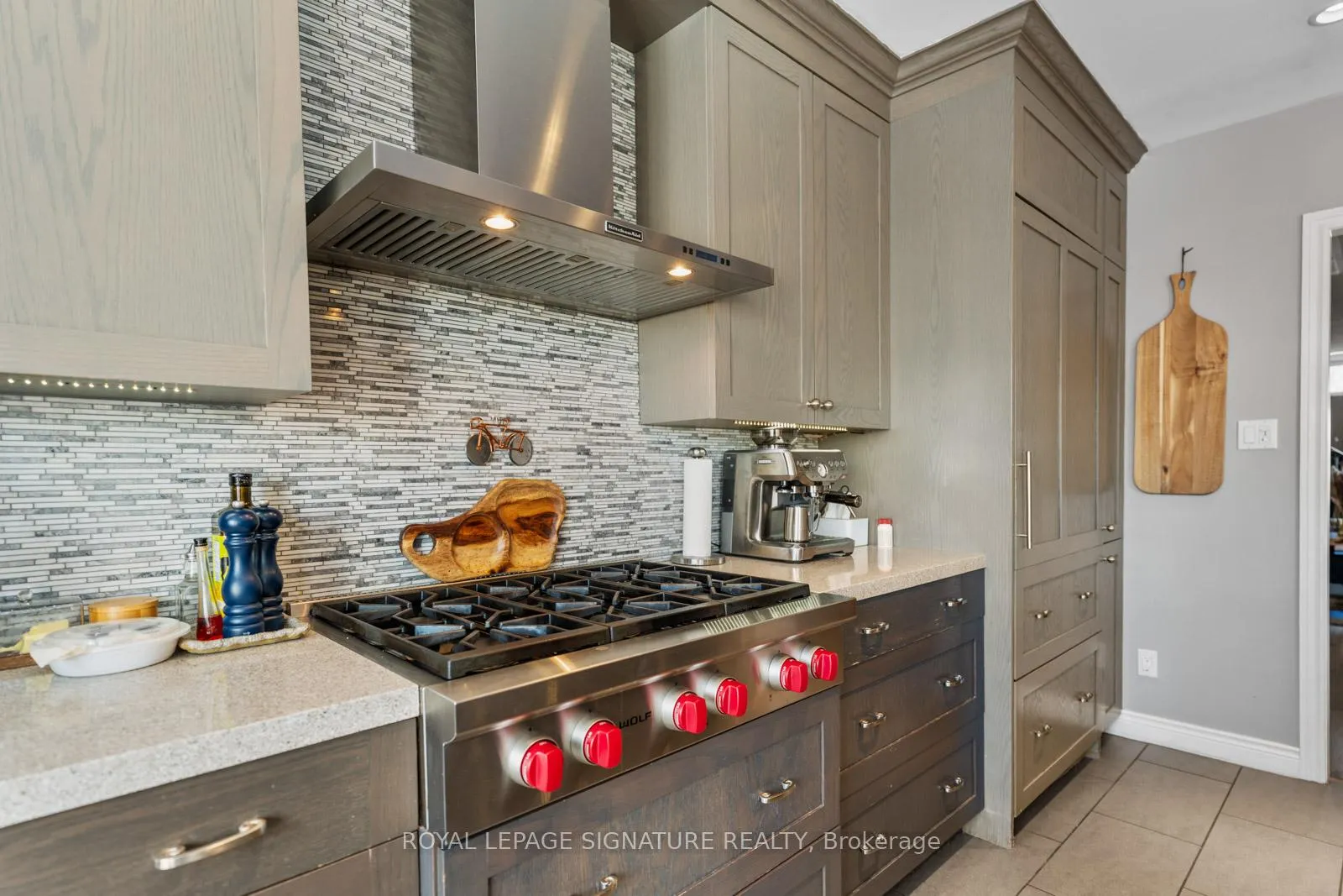 Photo 13 of 155 Blantyre Avenue, Toronto, East End-Danforth — HOMEH