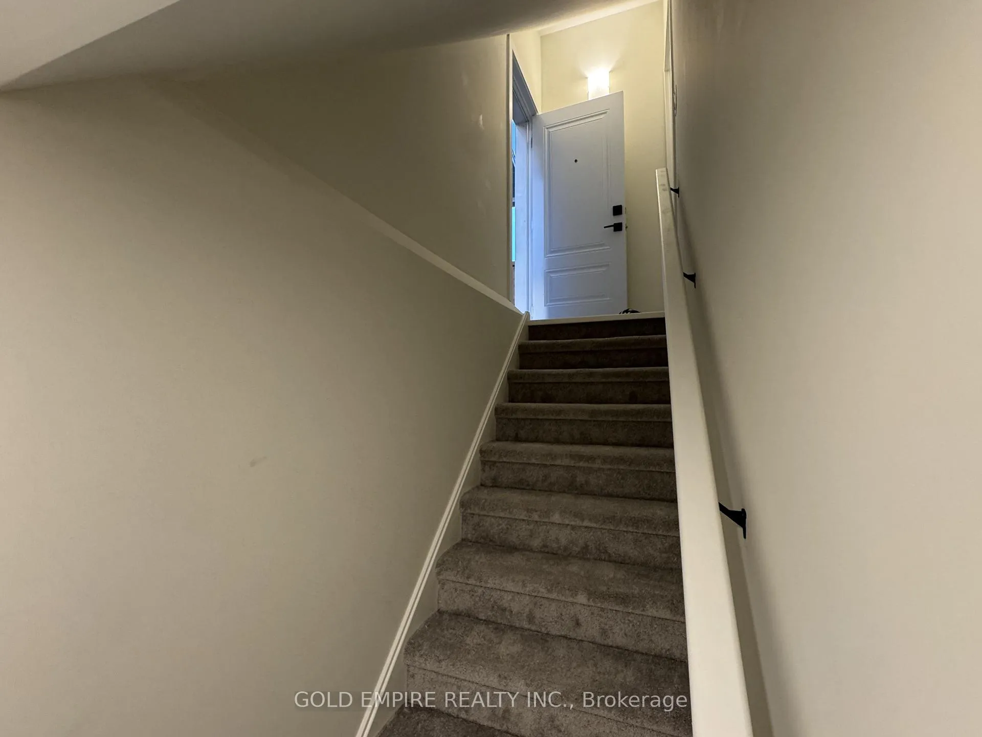 Photo 5 of Unit LOWER, 30 Julie Crescent, London, South J — HOMEH