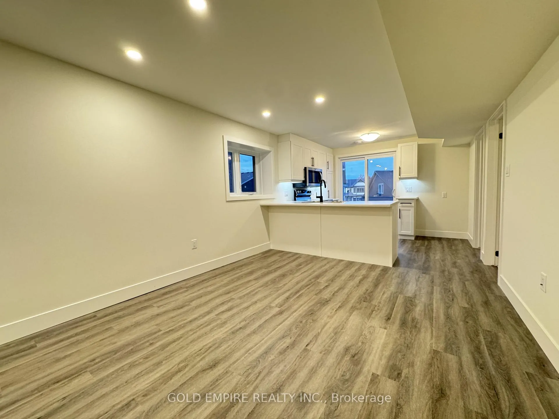 Photo 6 of Unit LOWER, 30 Julie Crescent, London, South J — HOMEH