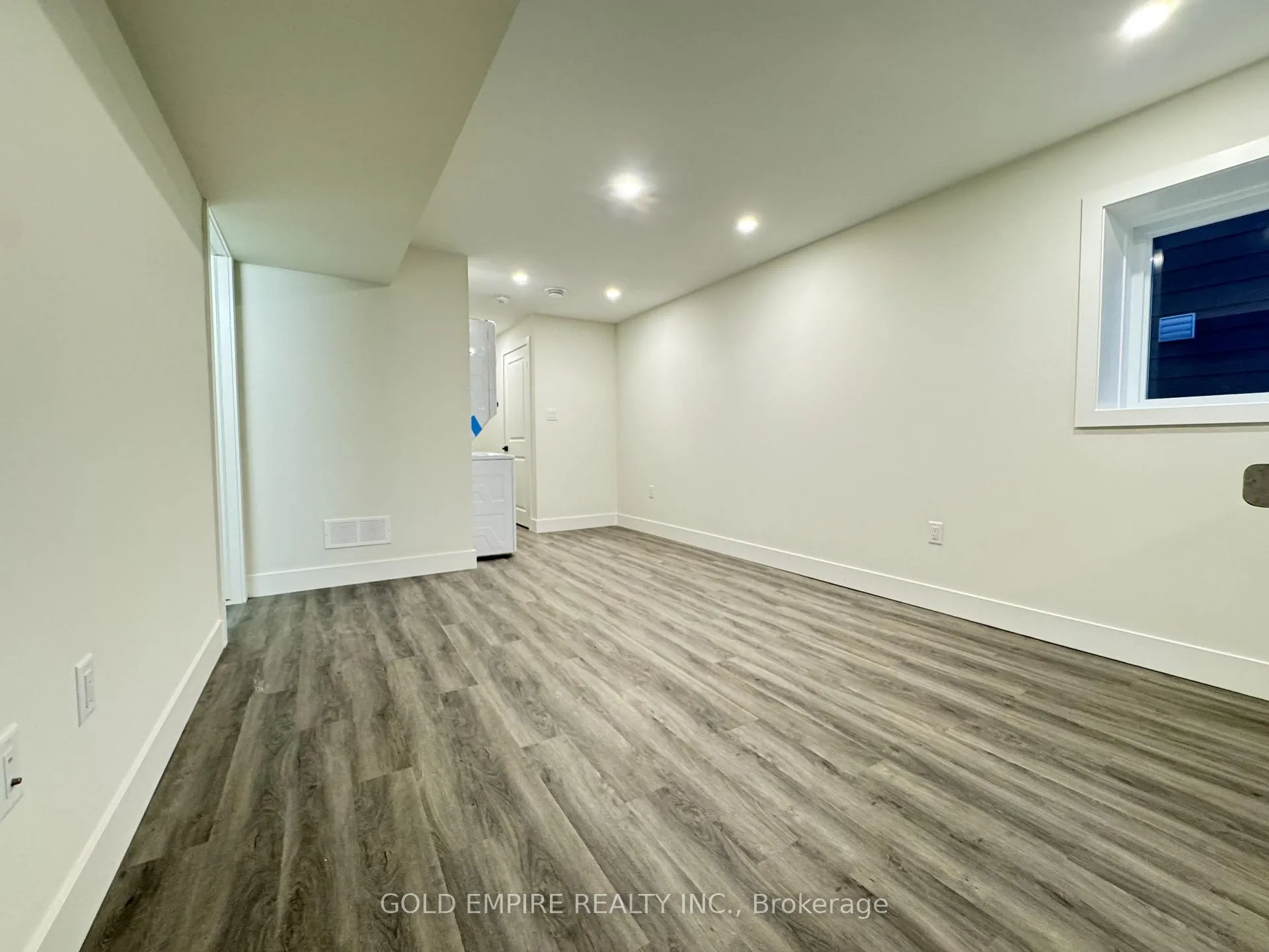 Photo 8 of Unit LOWER, 30 Julie Crescent, London, South J — HOMEH