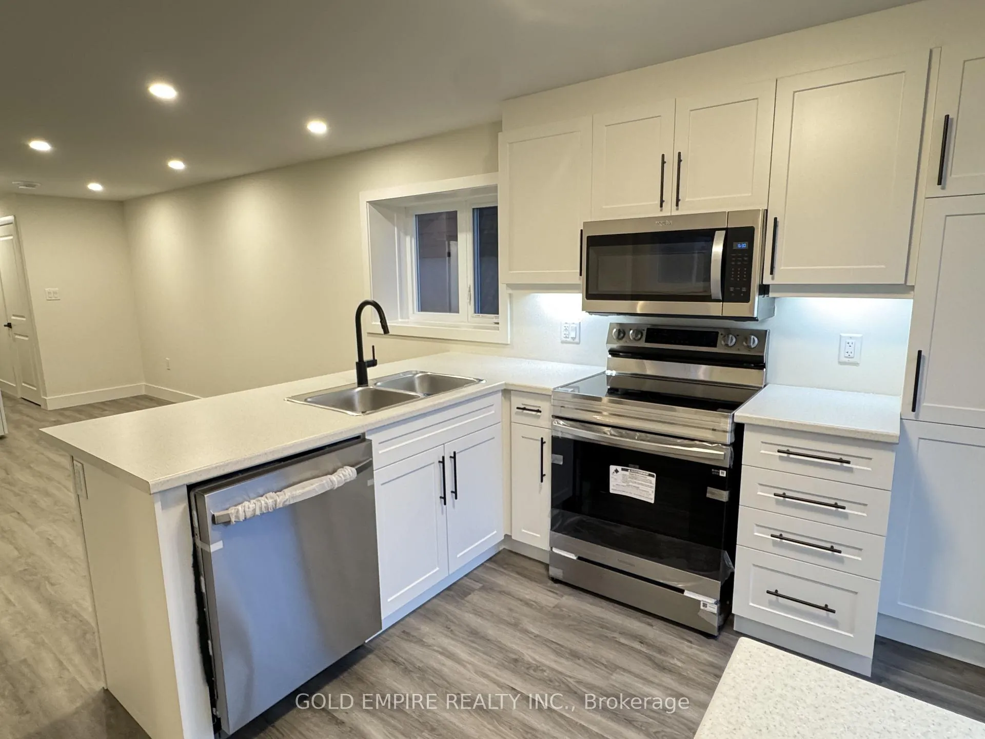 Photo 11 of Unit LOWER, 30 Julie Crescent, London, South J — HOMEH