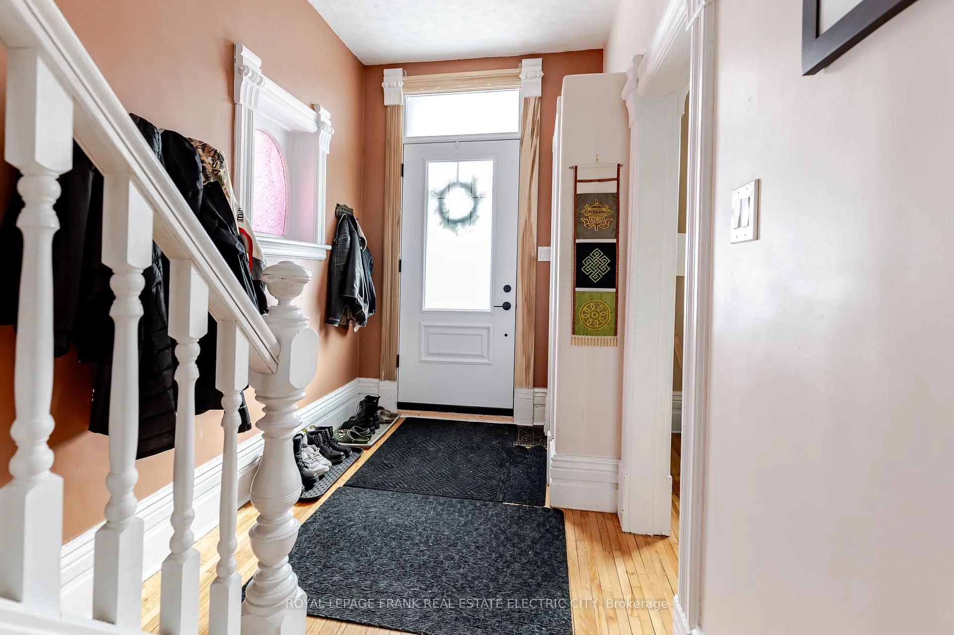 Photo 6 of 598 Sherbrooke Street, Peterborough, Town Ward 3 — HOMEH