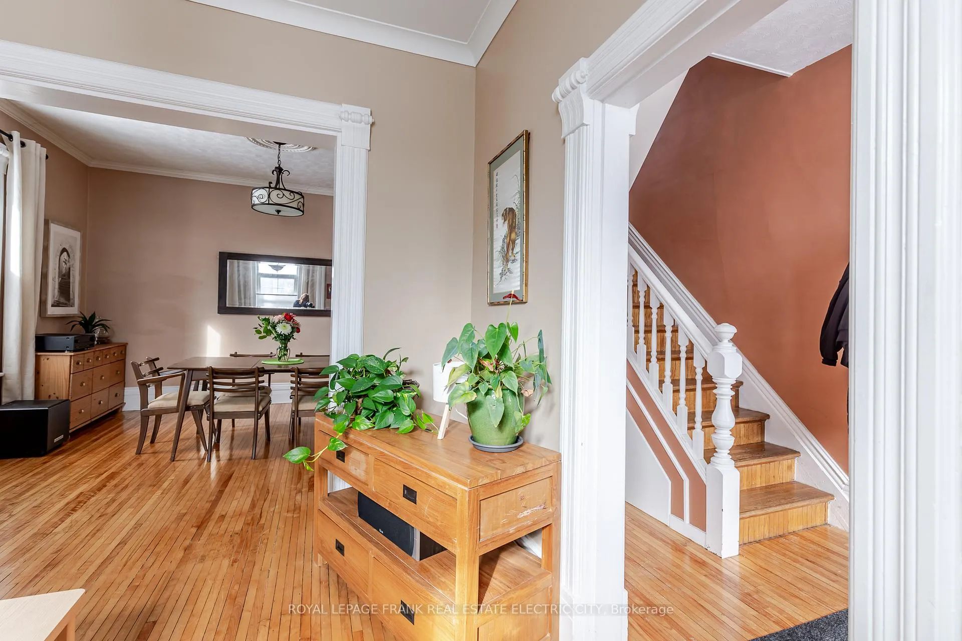 Photo 7 of 598 Sherbrooke Street, Peterborough, Town Ward 3 — HOMEH